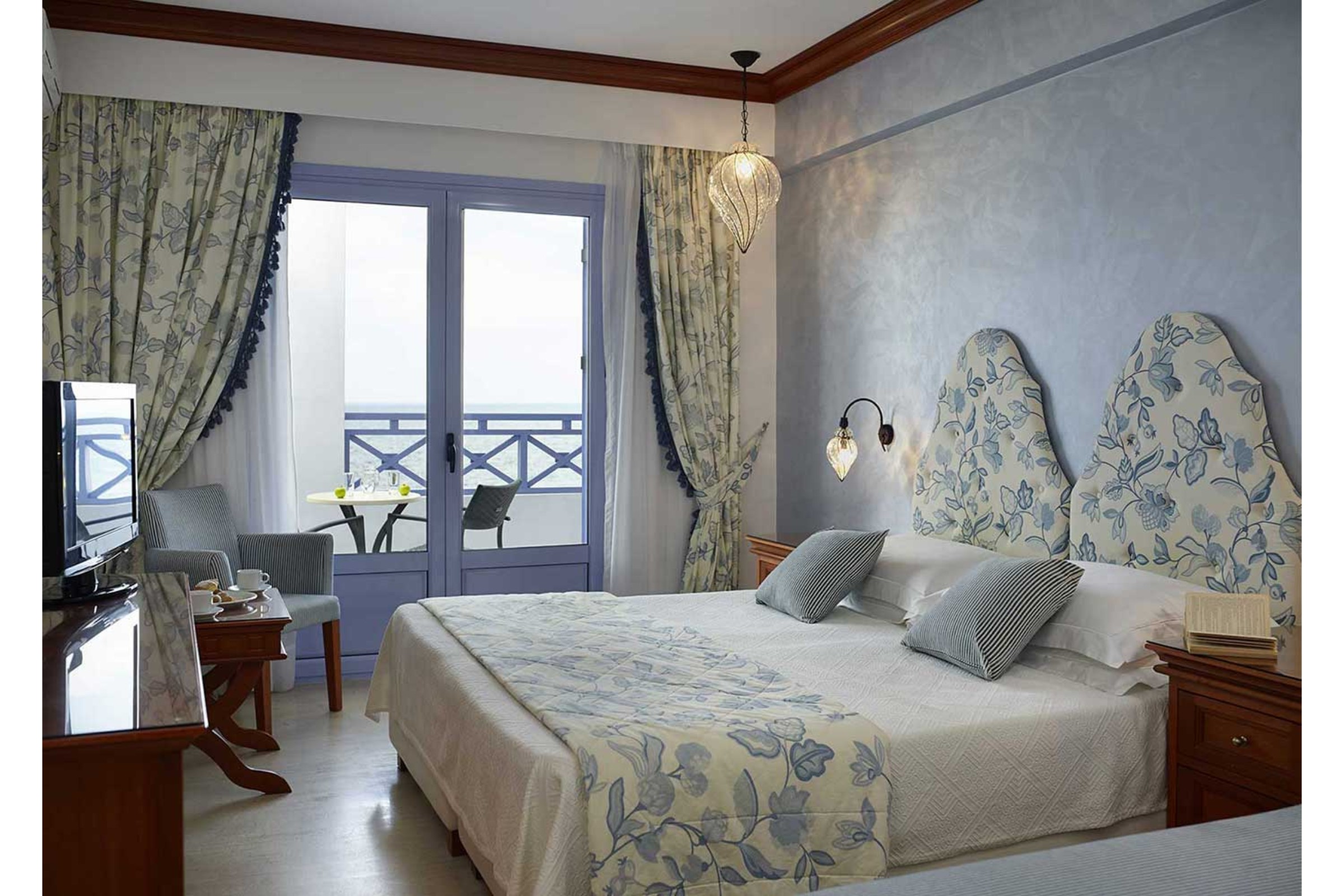 Serita Beach Hotel
