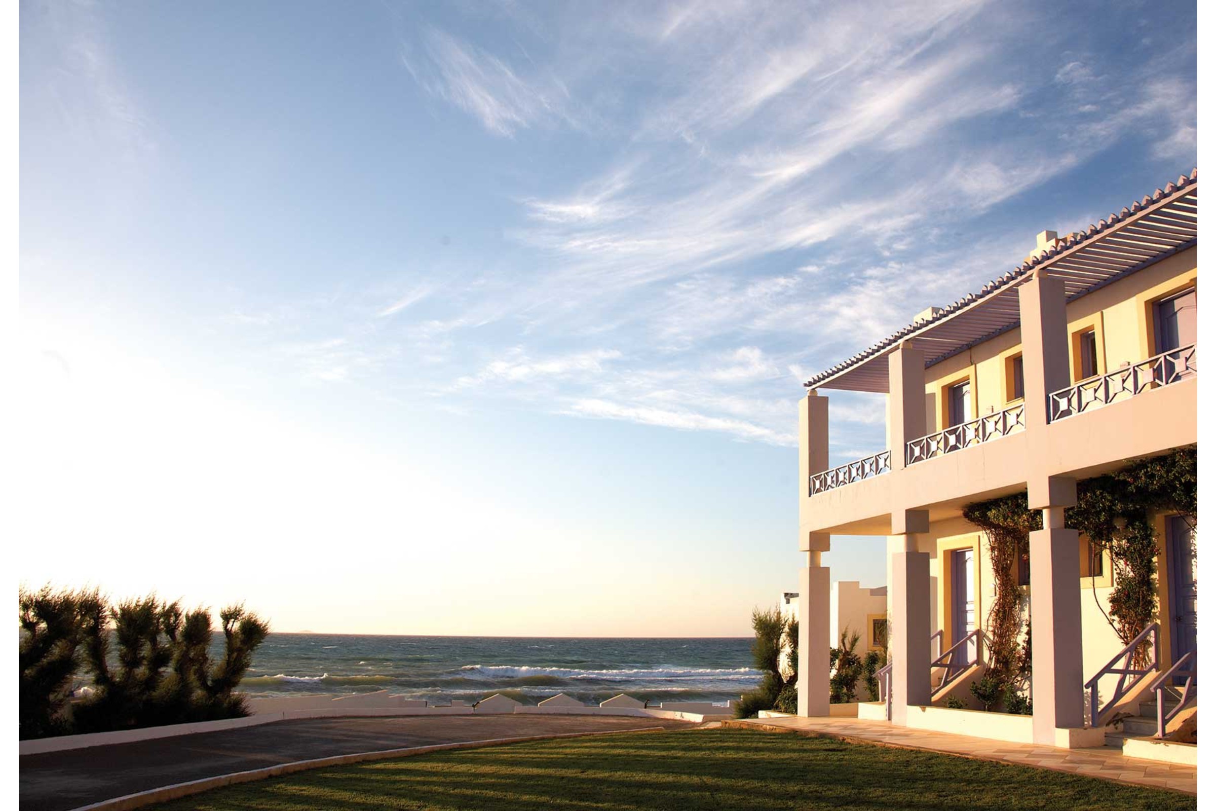 Serita Beach Hotel