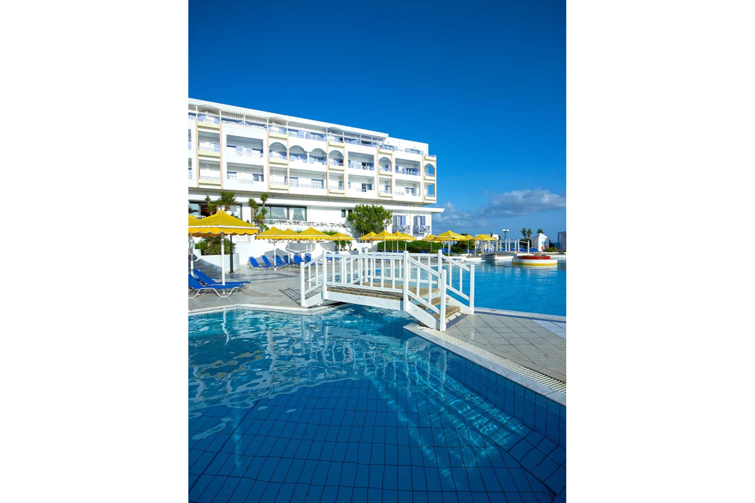 Serita Beach Hotel