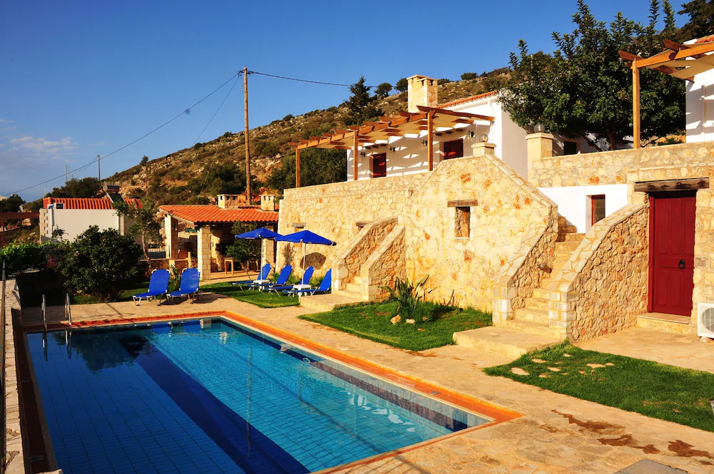 Elicriso Villa