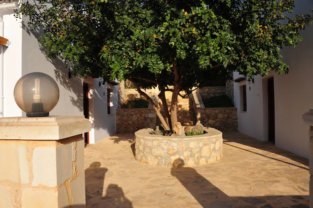 Elicriso Villa
