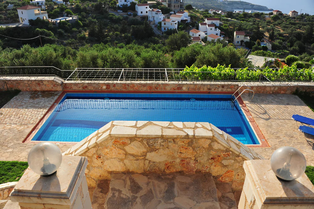 Elicriso Villa