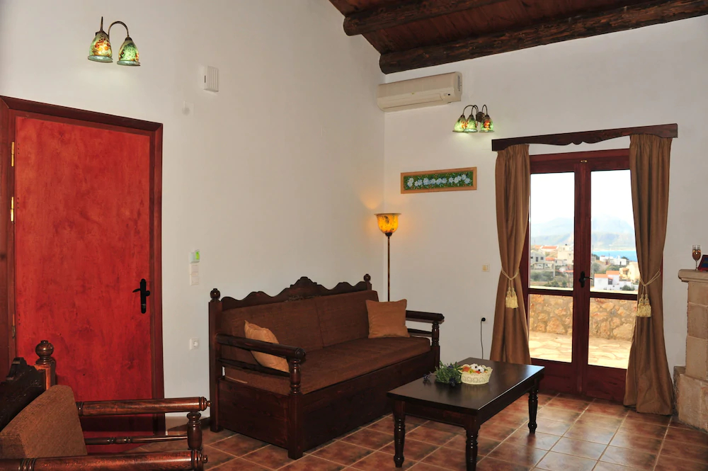 Elicriso Villa