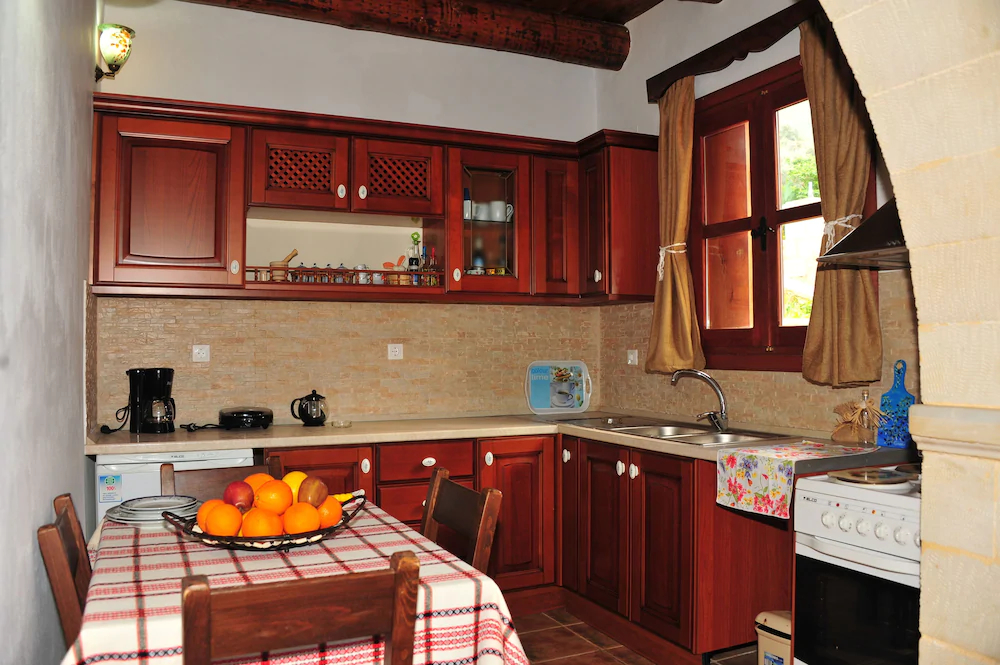 Elicriso Villa