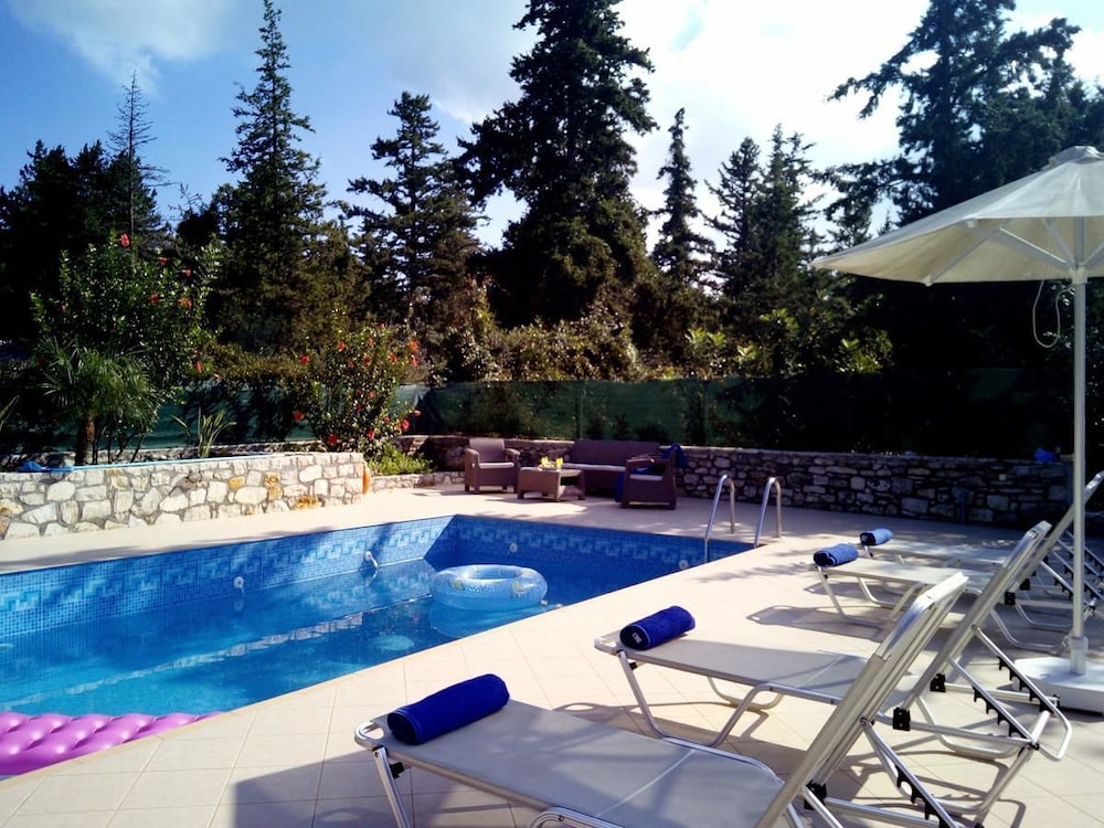 Evdemonia Villas Gavalochori