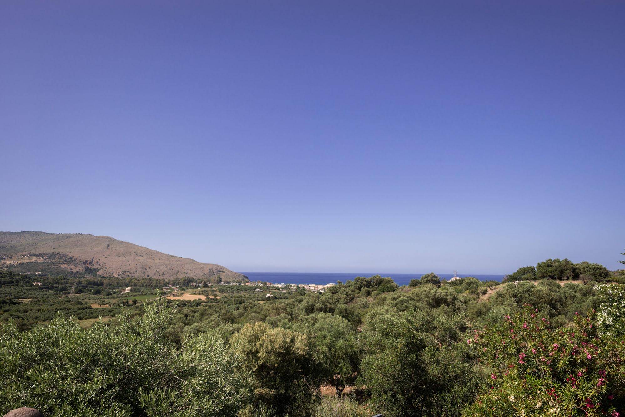 Villa Almyros
