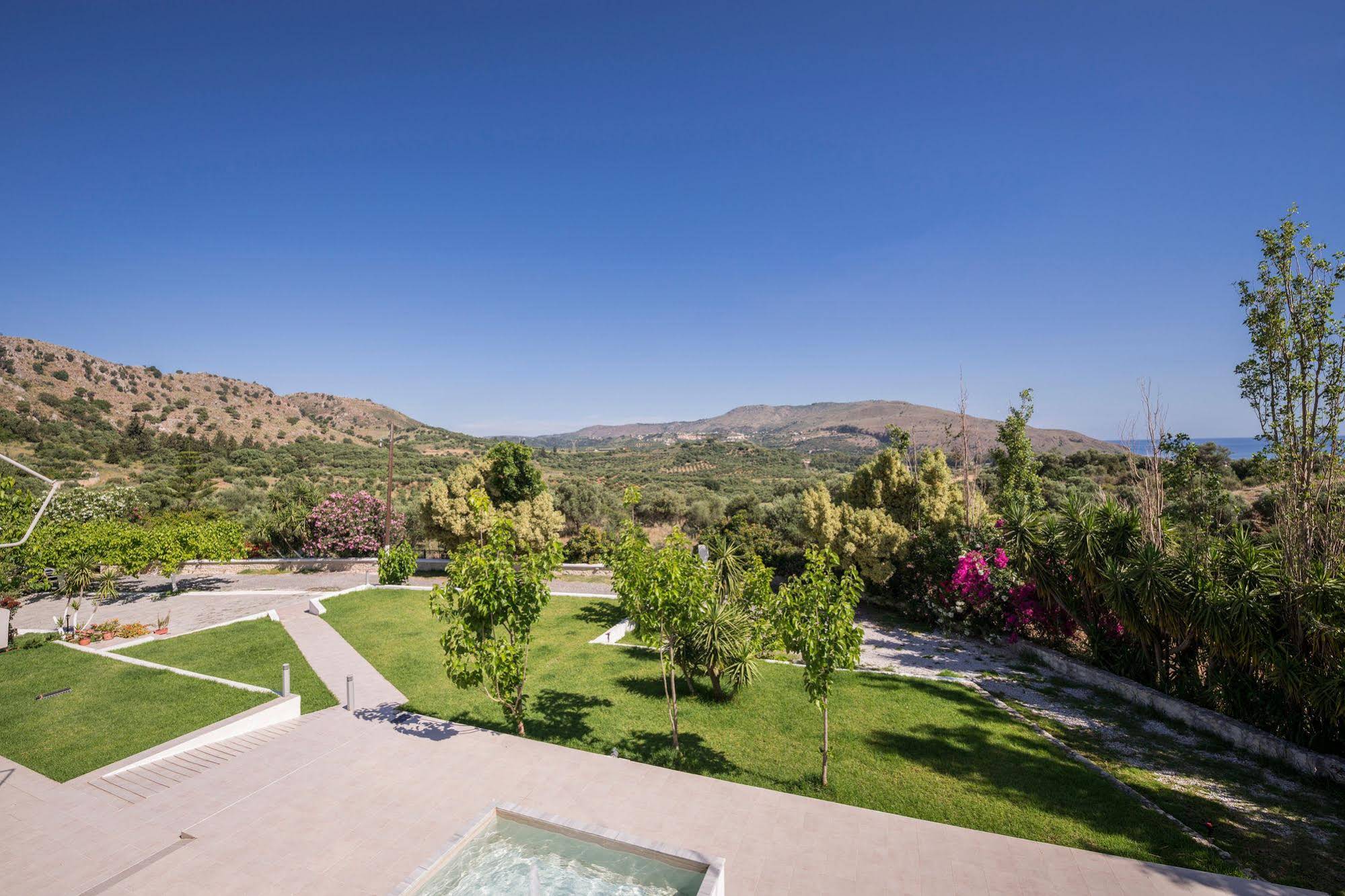 Villa Almyros