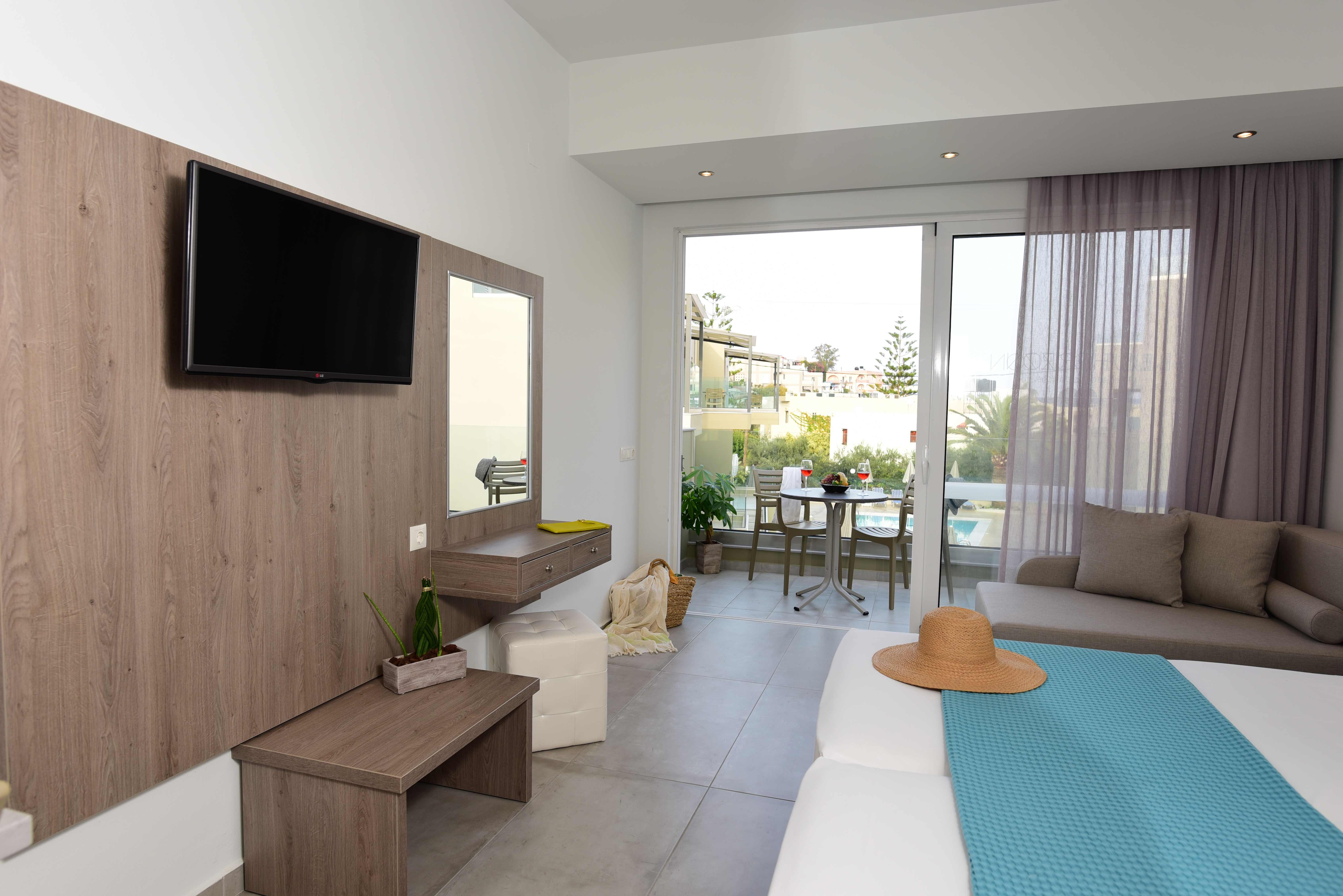 Blue Horizon Apartments