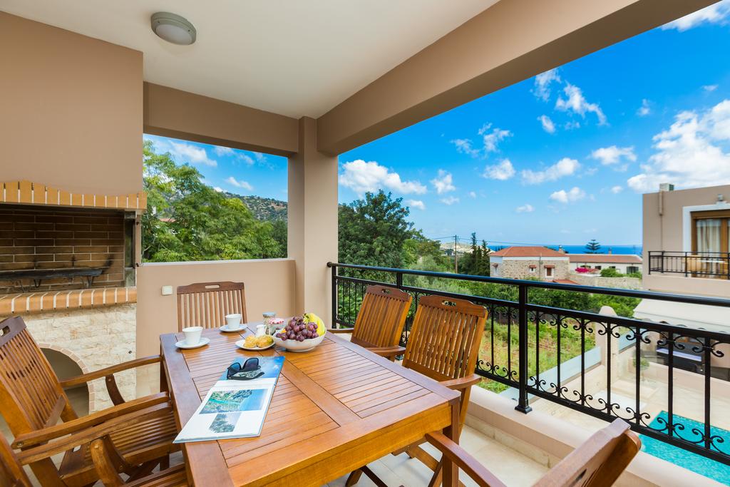 Pantheon Villas & Suites