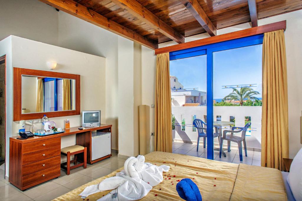 Adelais Hotel