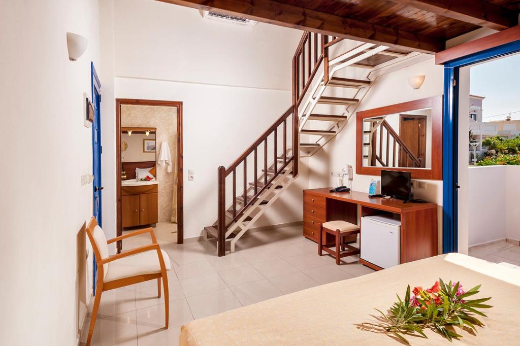 Adelais Hotel