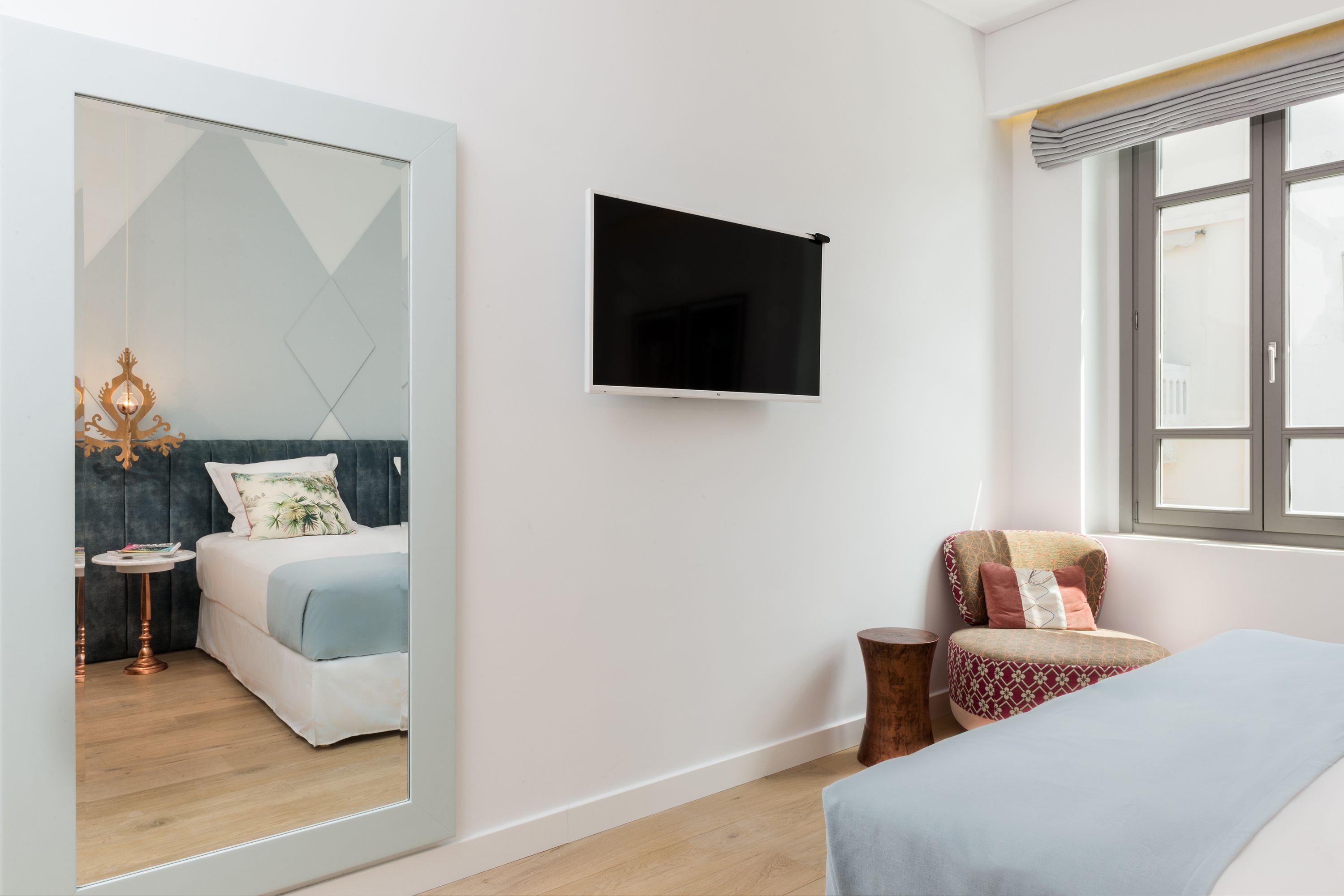 Nyx Chic Manor hotel
