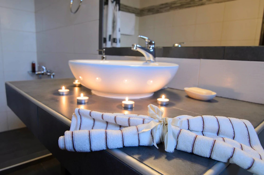 Apartments Madares