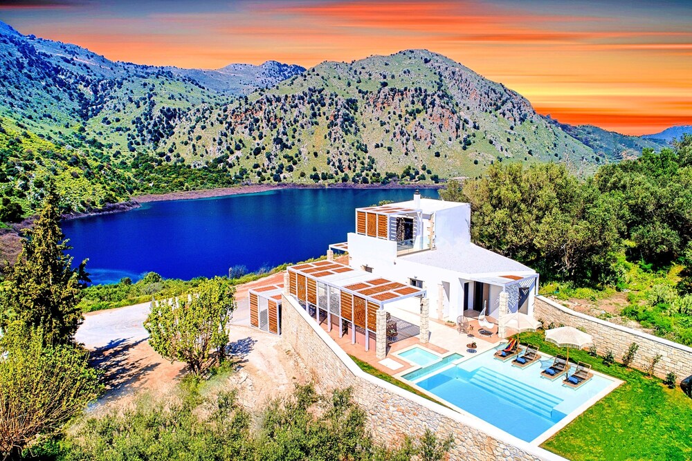 Blue Lake Villa