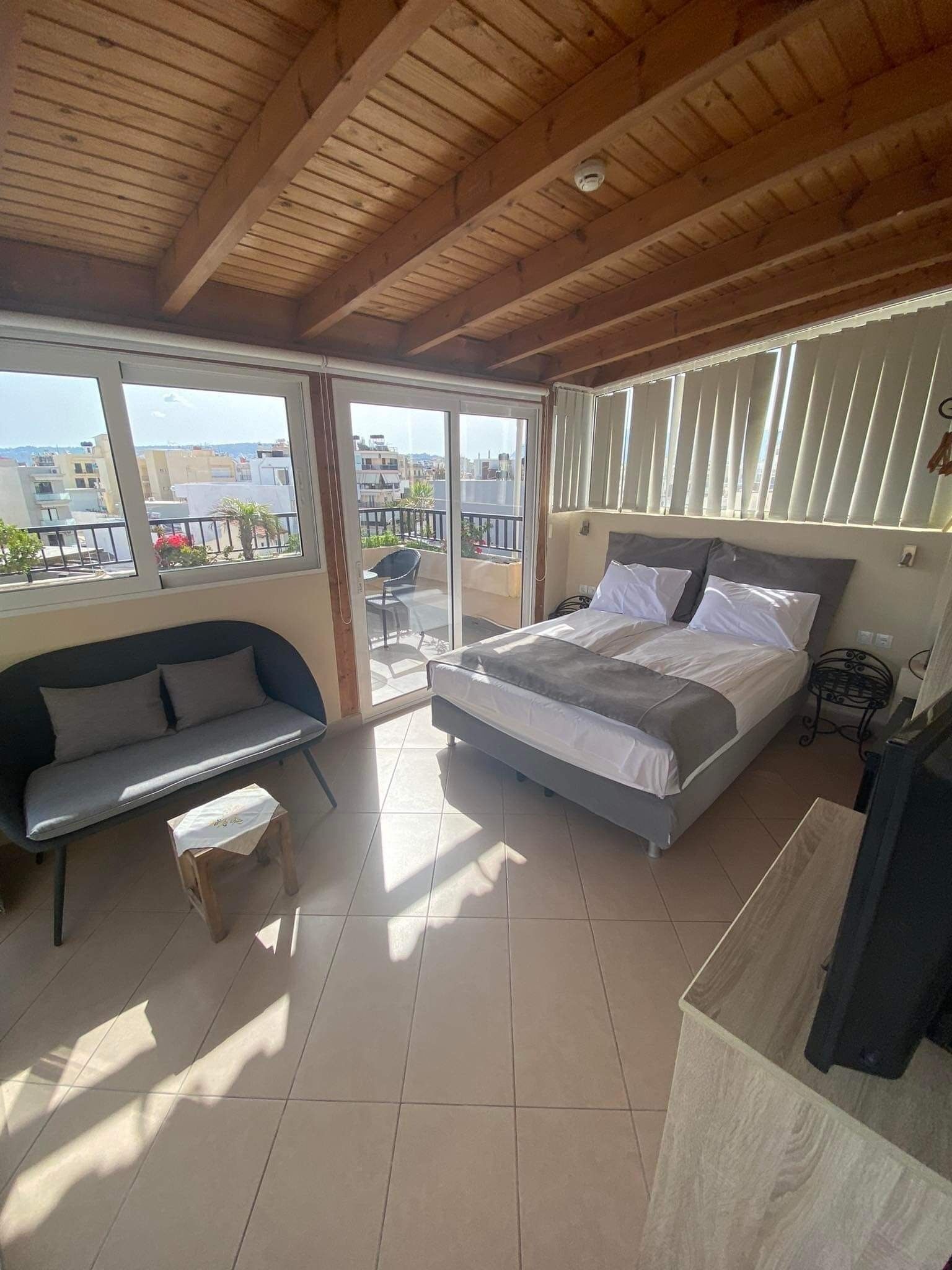 Candia Hotel
