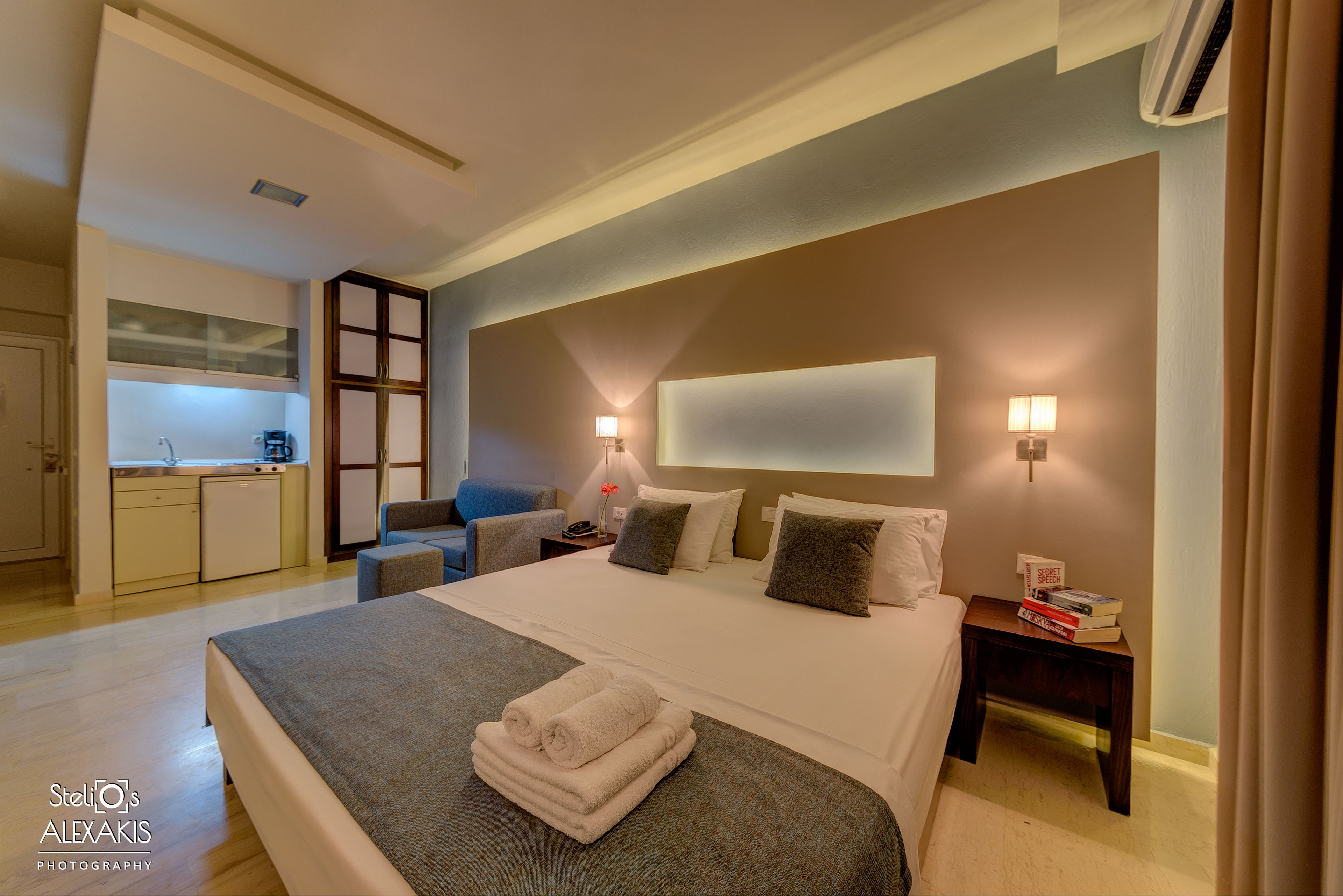 Corinna Mare Suites & Studios