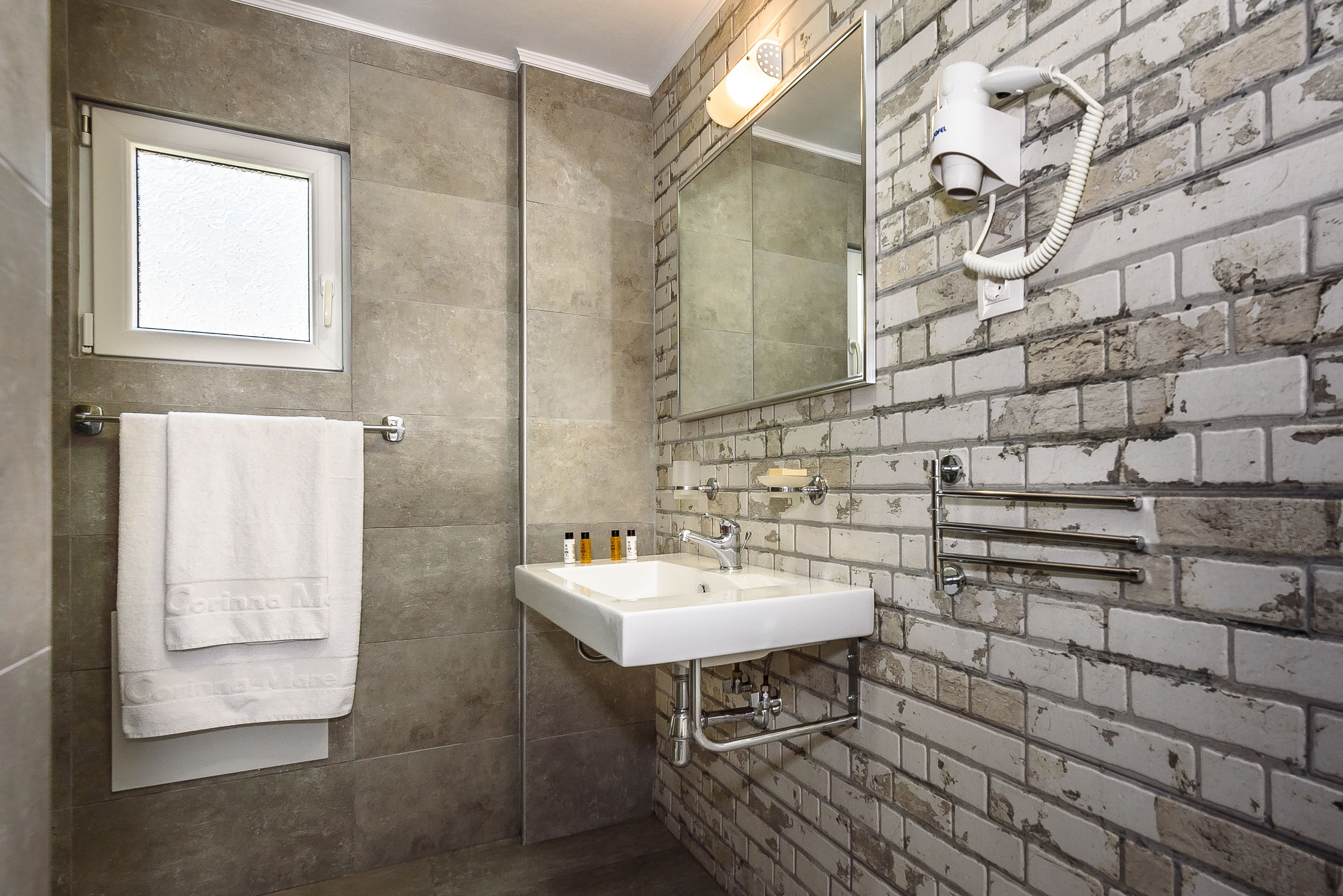 Corinna Mare Suites & Studios