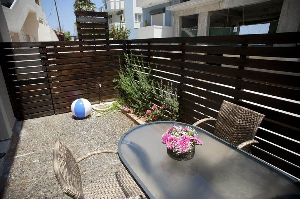 Corinna Mare Suites & Studios