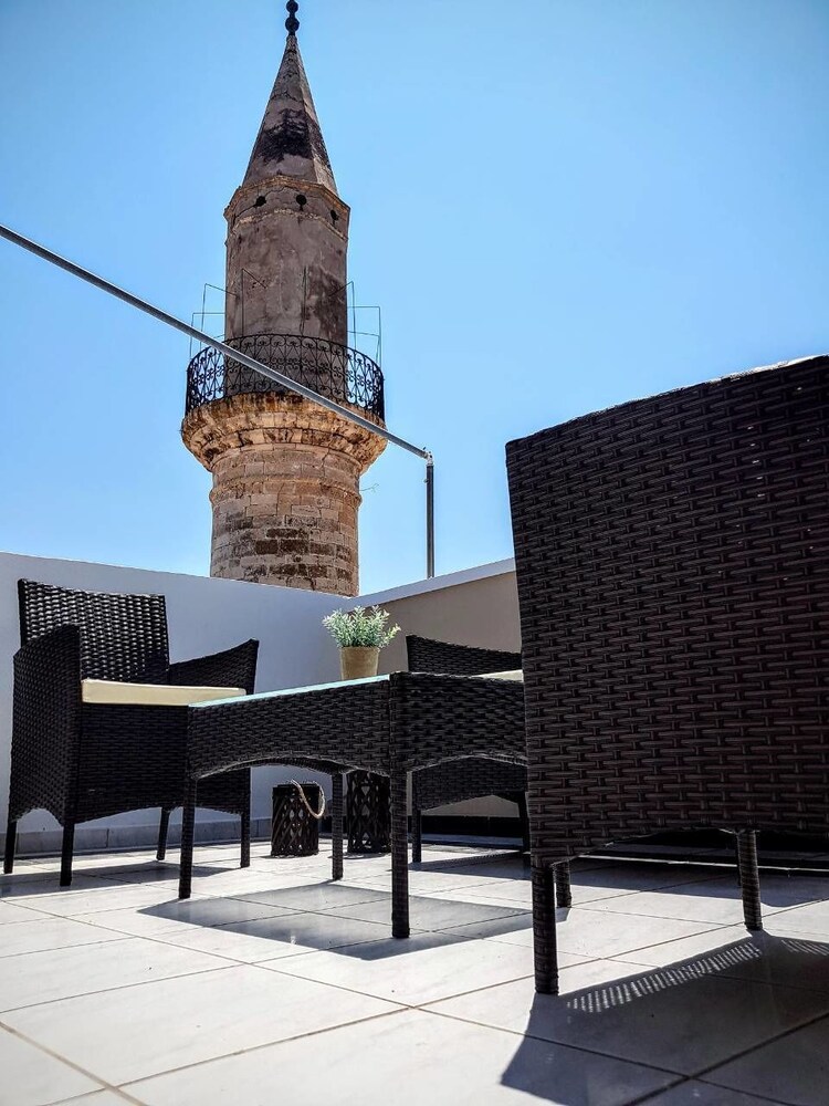 Dali Rooms