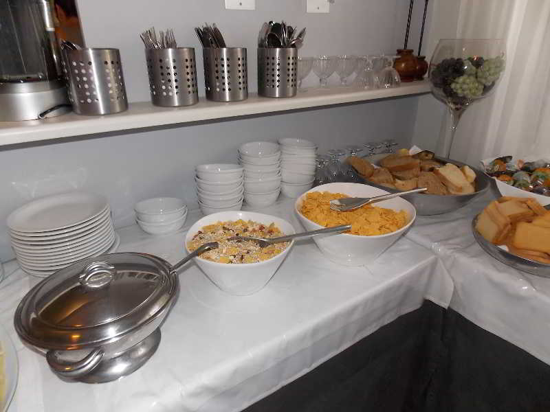 Danaos Hotel