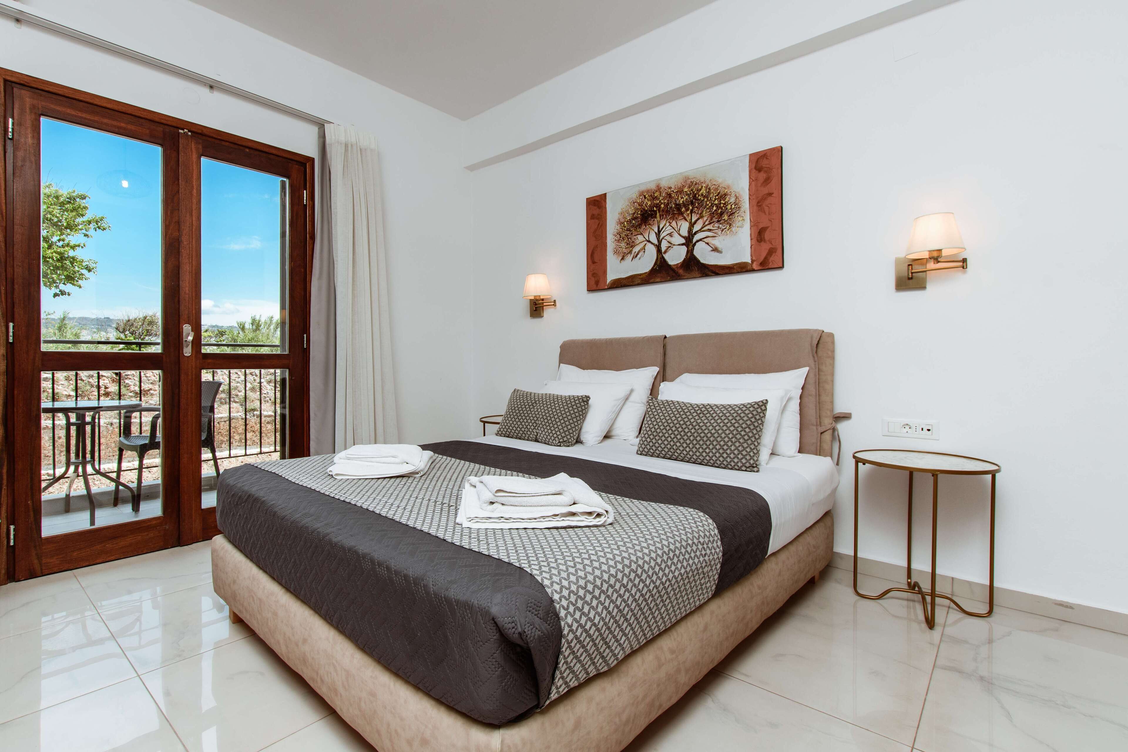 Deluxe Hotel