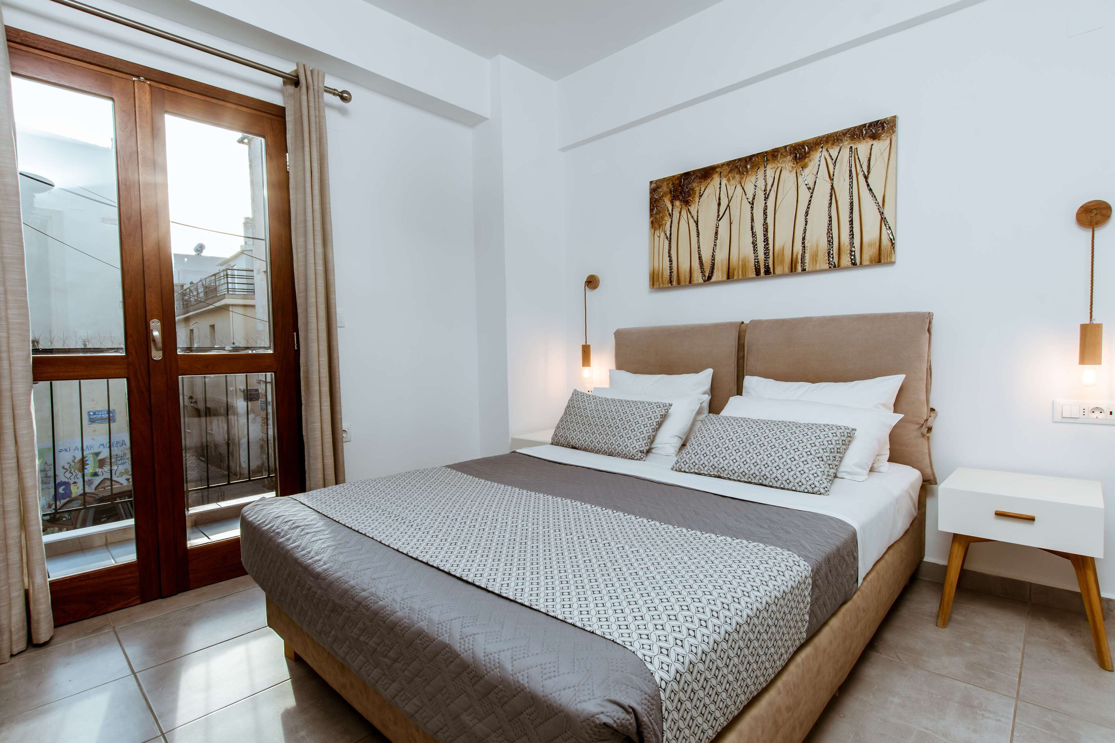Deluxe Hotel