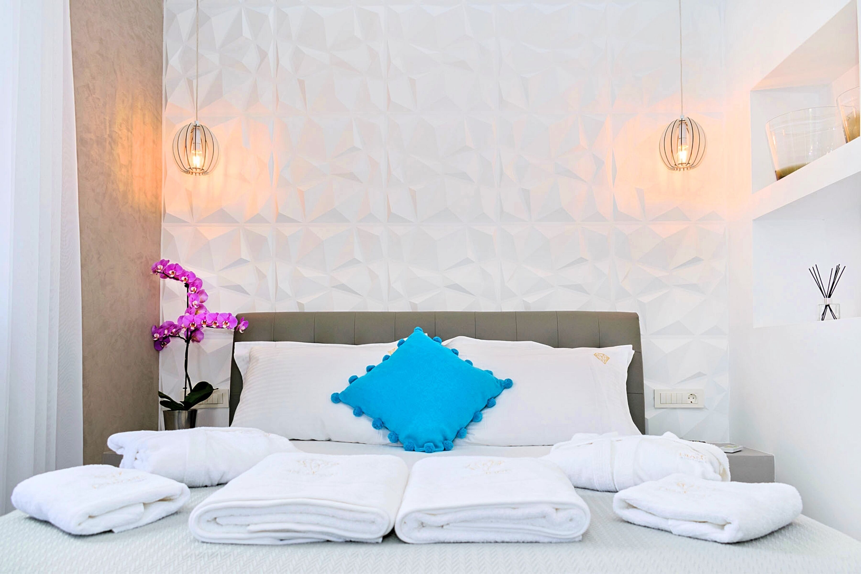Diamond Luxury Suites