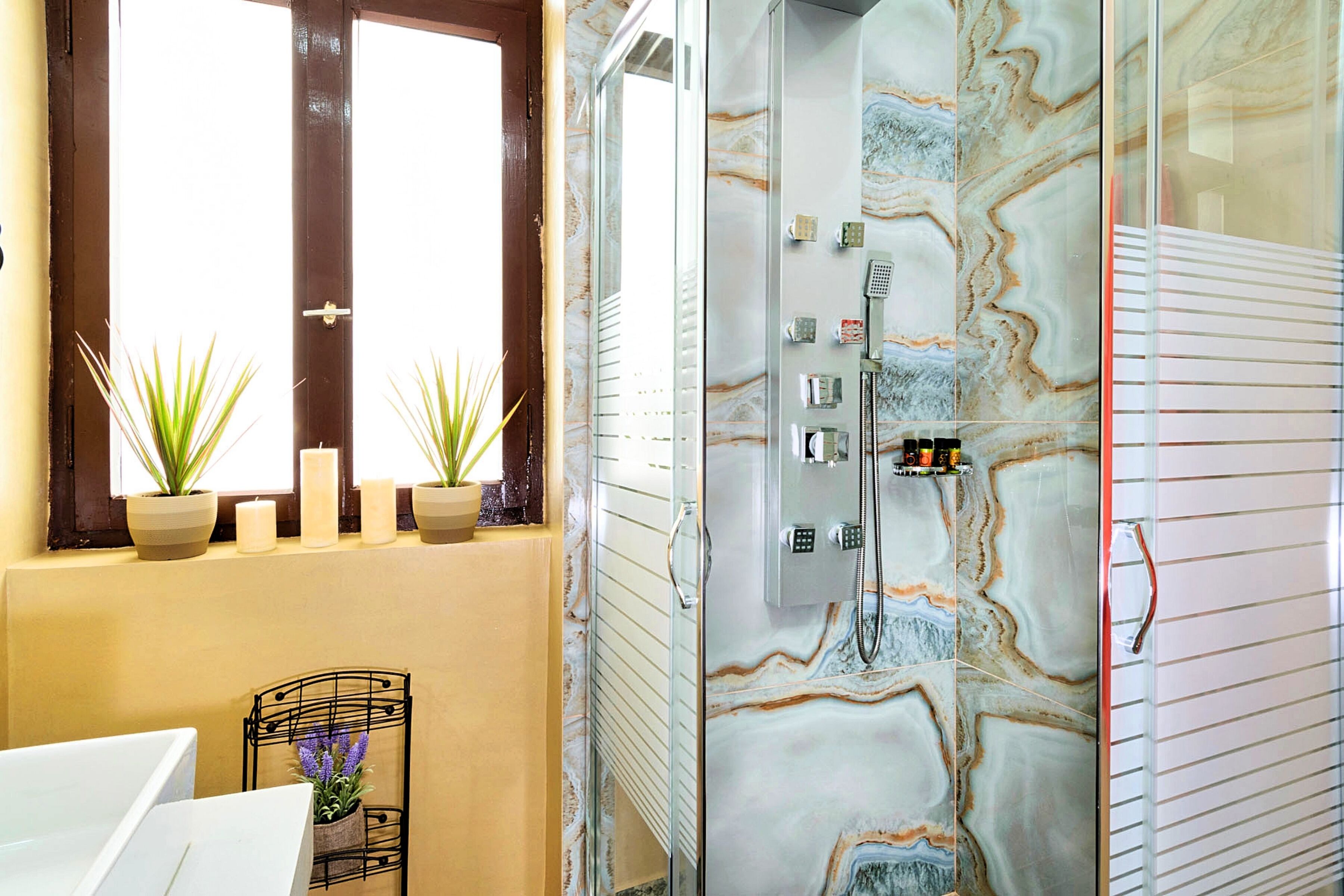 Diamond Luxury Suites
