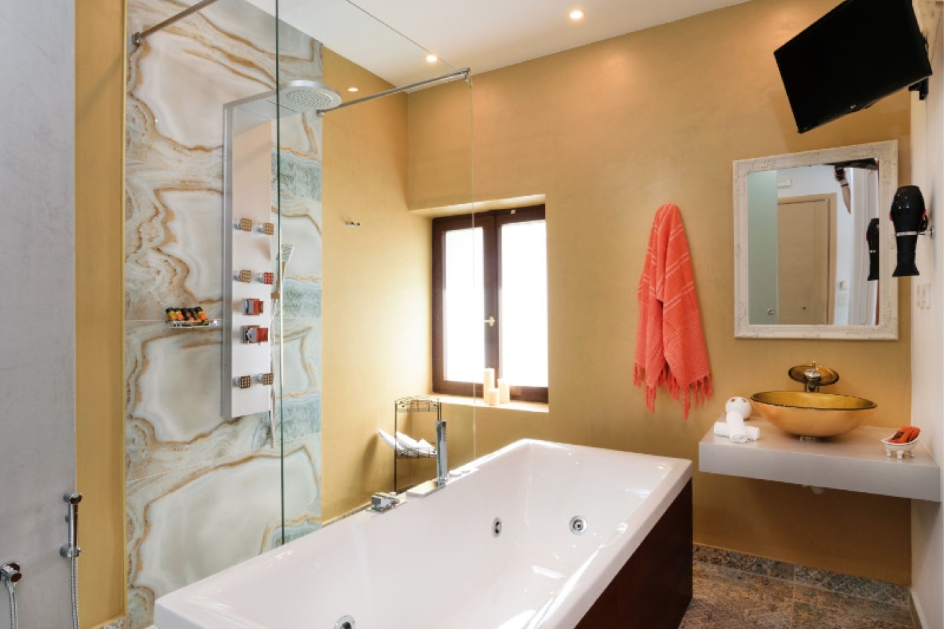 Diamond Luxury Suites