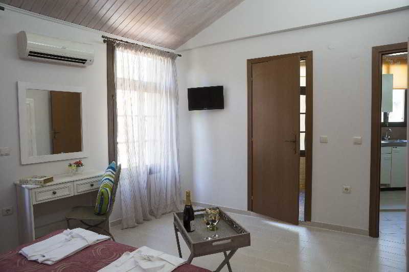 Elia Portou Rooms