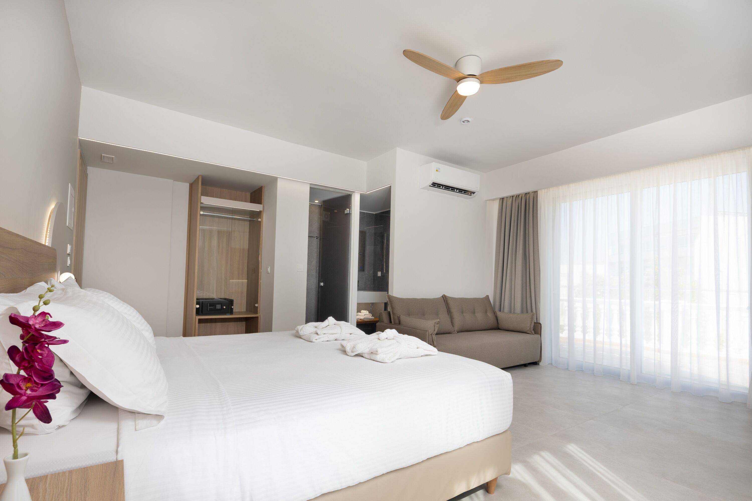 Epavli Grace Hotel