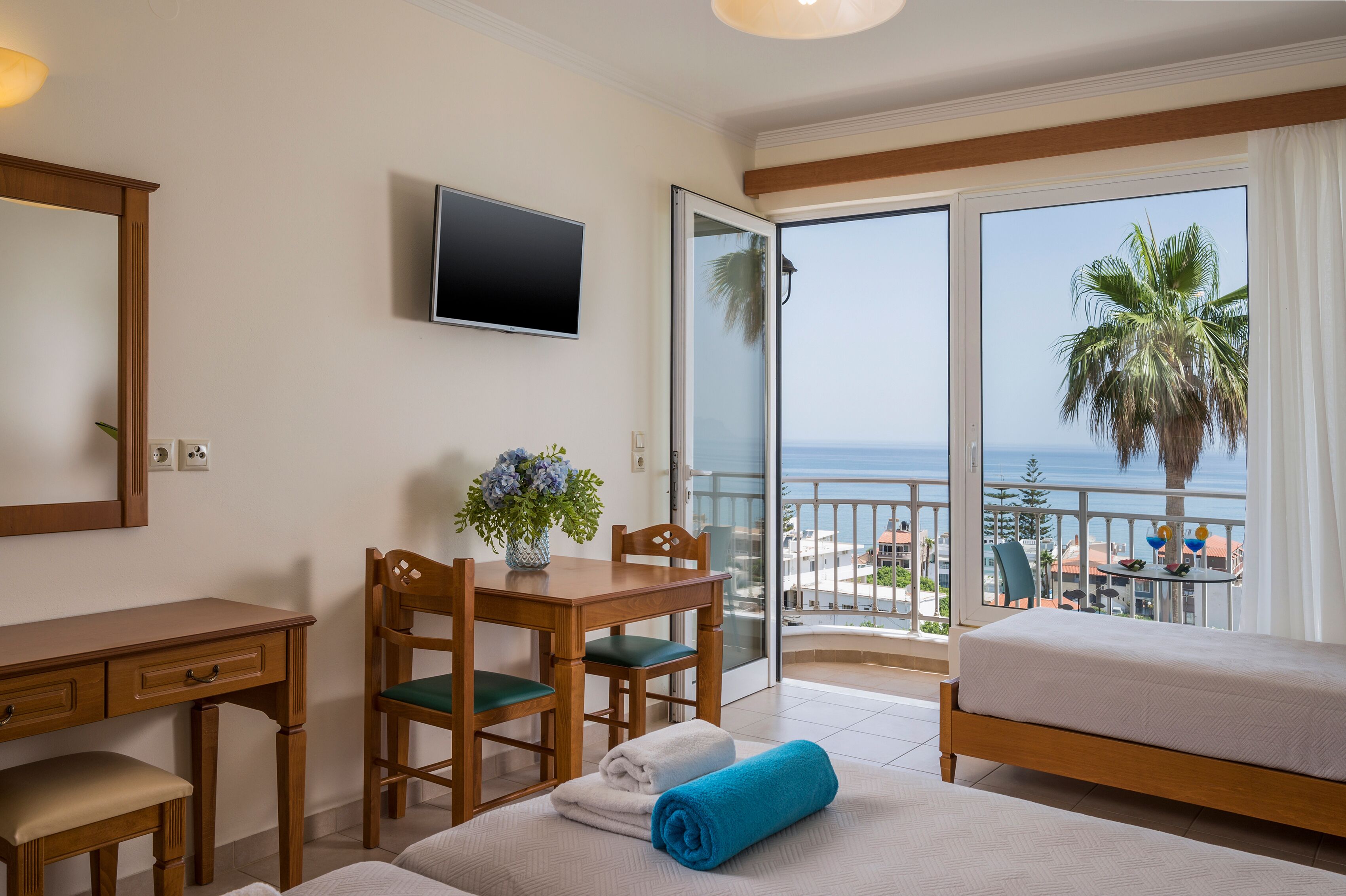 Hermes Sea View