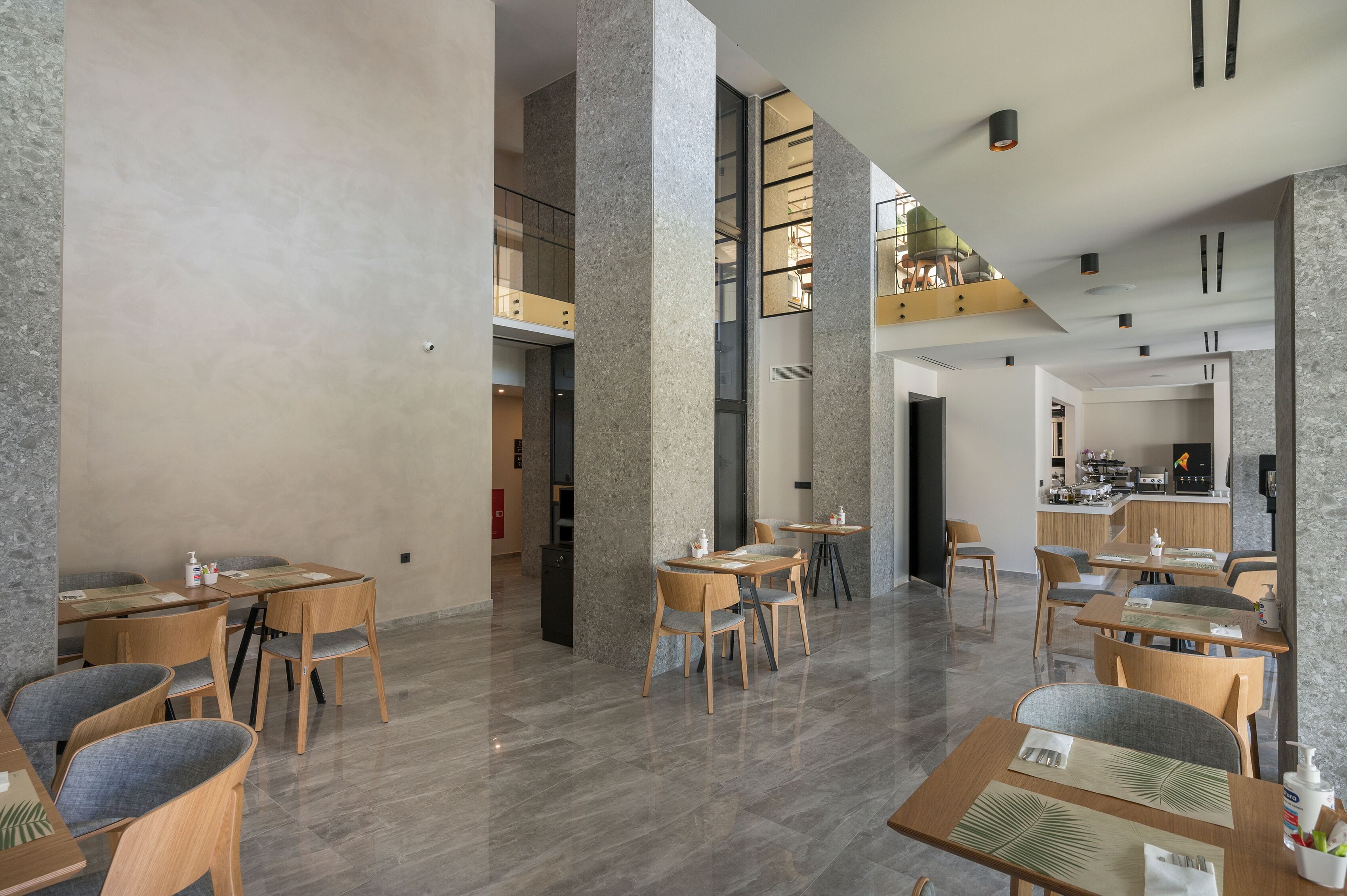 Hyperion City Hotel