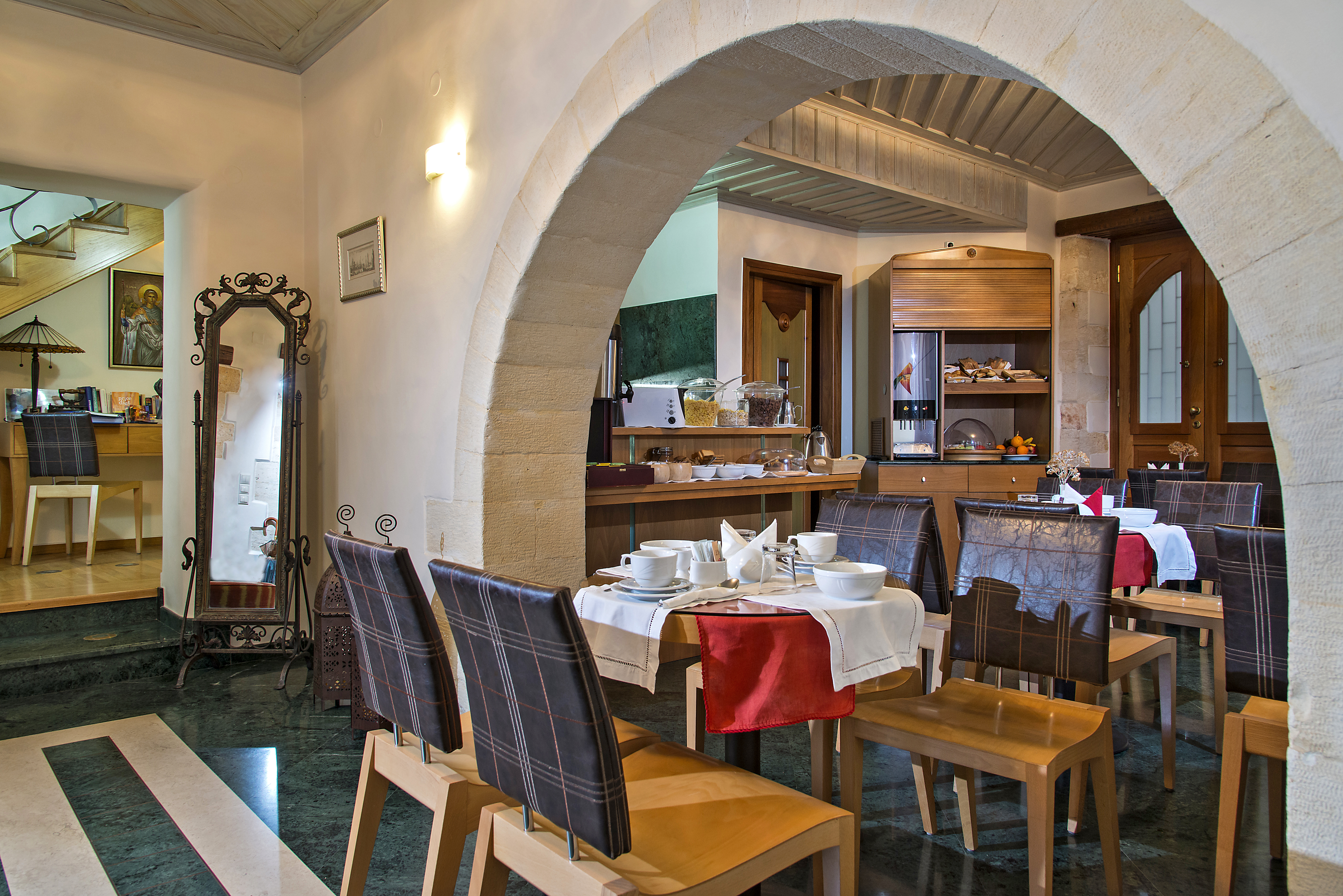 Ionas Boutique Hotel