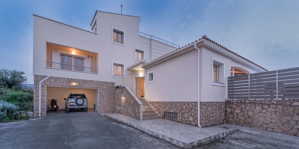Karmilos Hill Villa