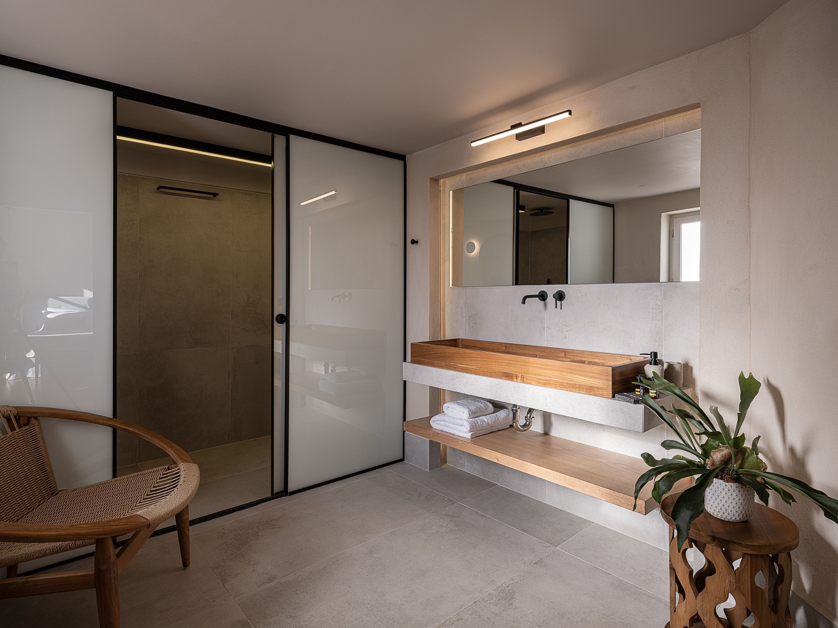 Lithinon Luxury Suites