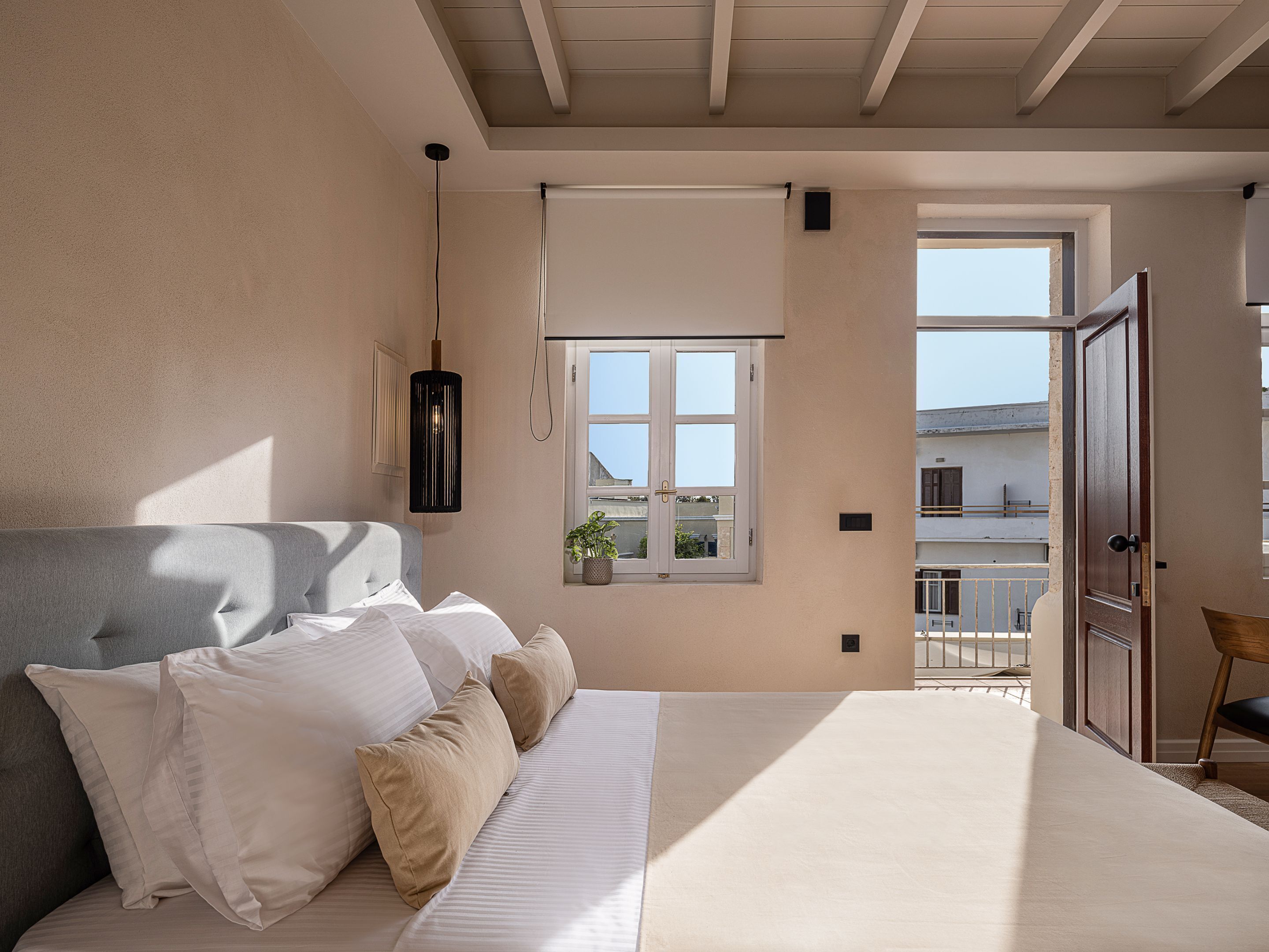 Lithinon Luxury Suites
