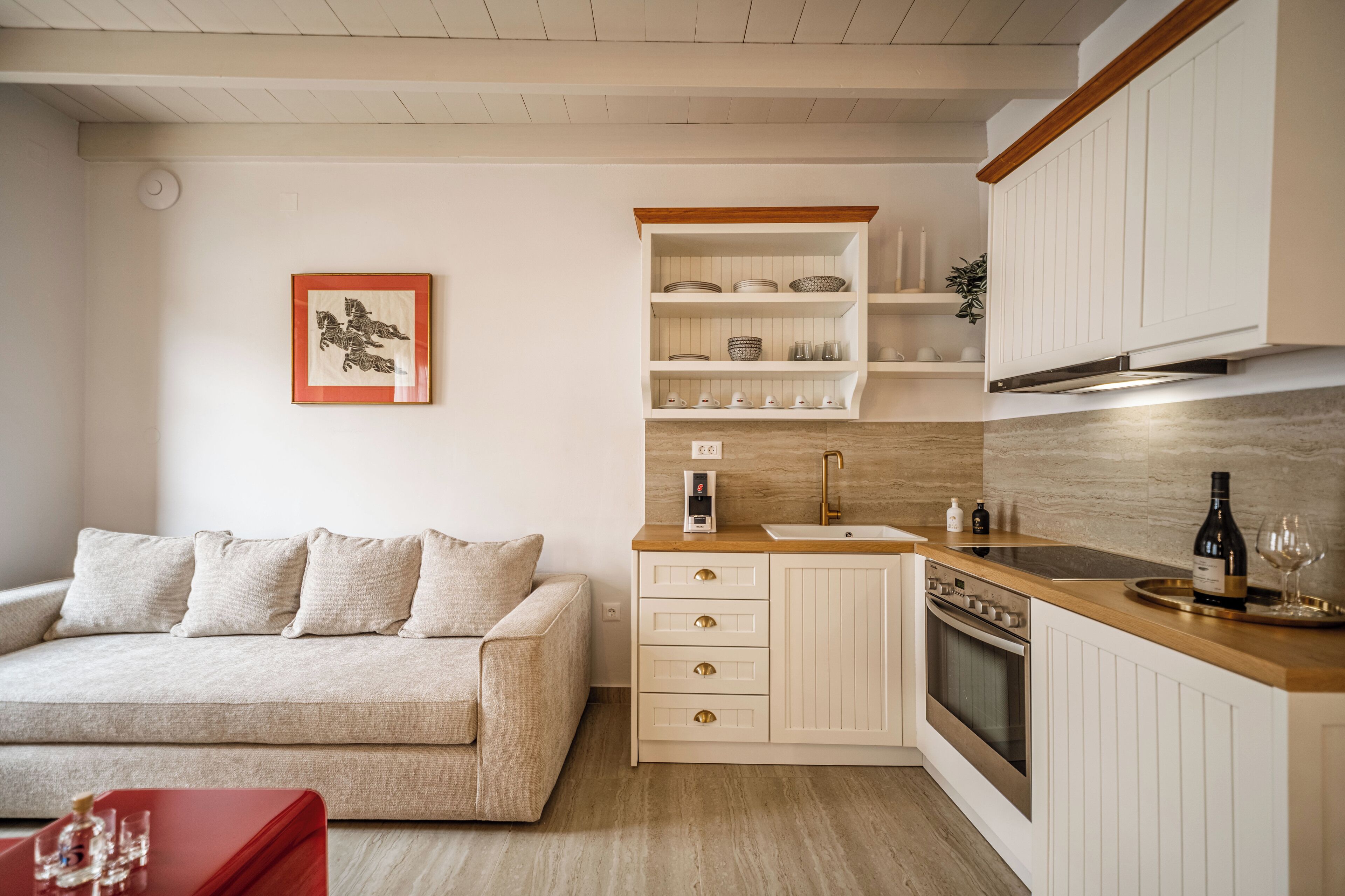 Lithinon Luxury Suites