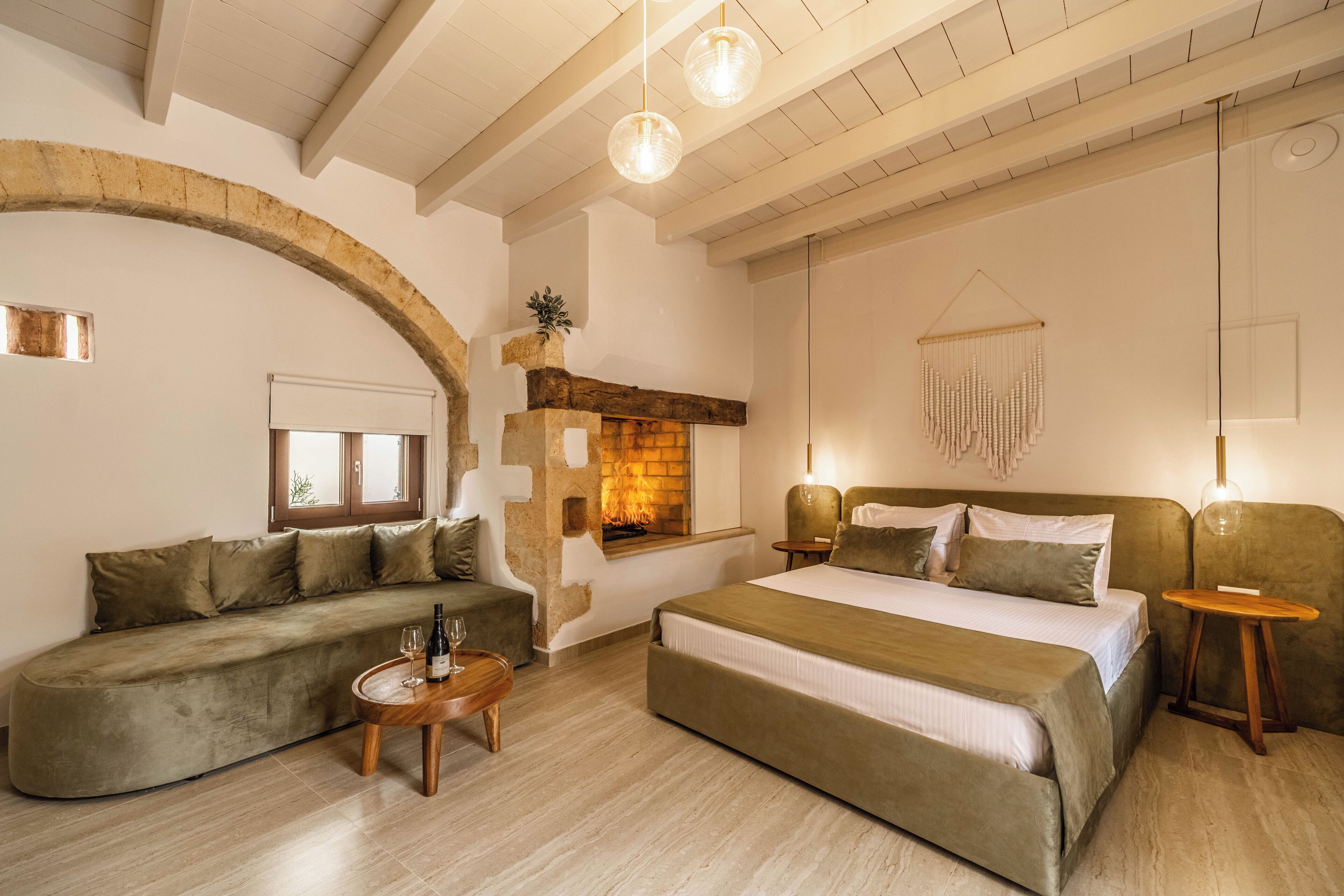 Lithinon Luxury Suites