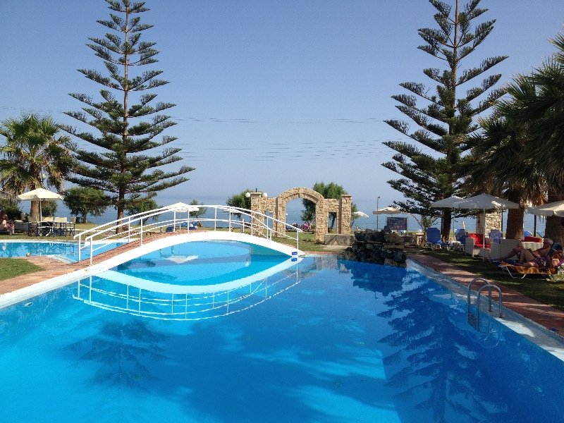 Mike Hotel & Apartments