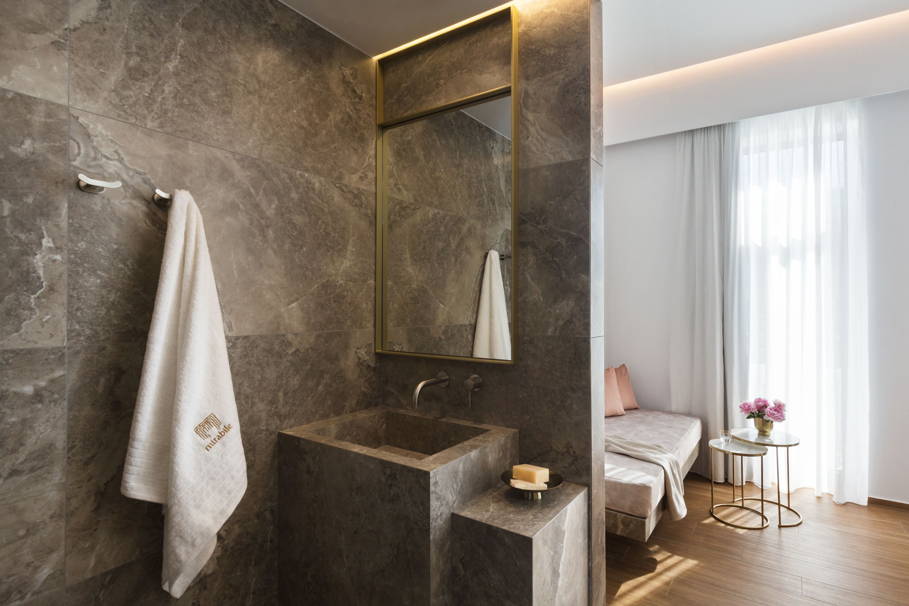 Mirabile Luxury Suites