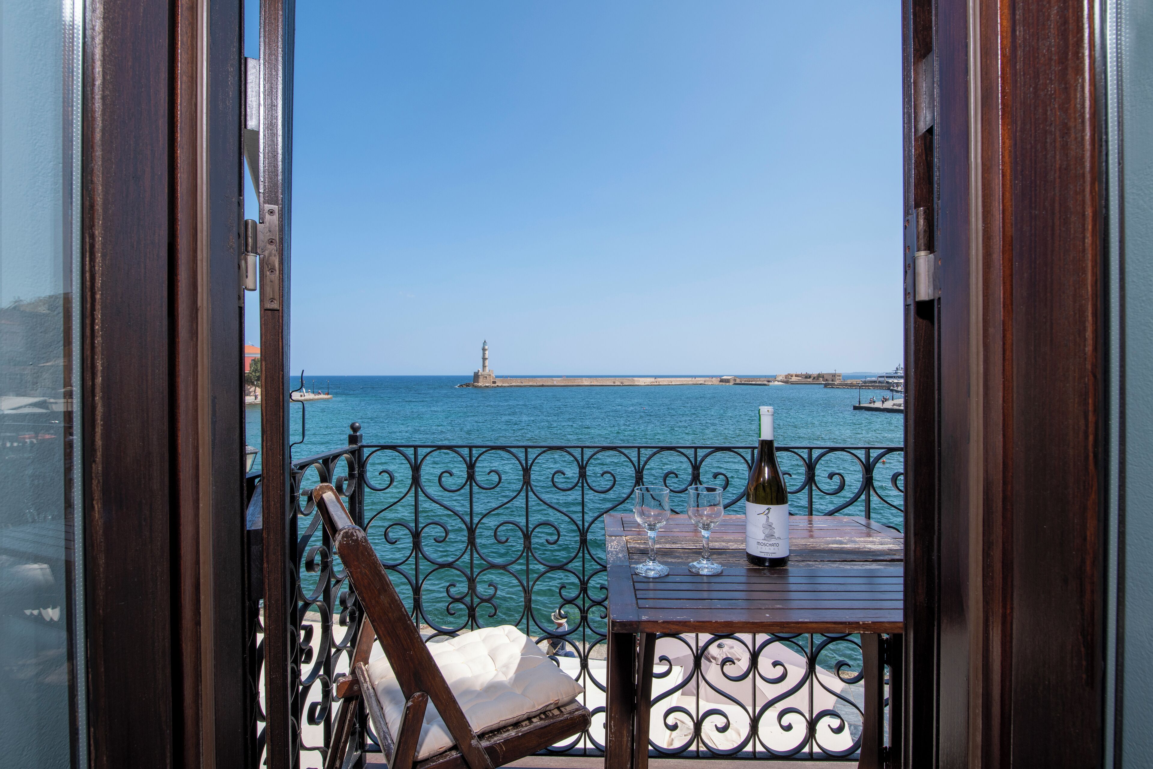 Mosaic Venetian Harbour Suites