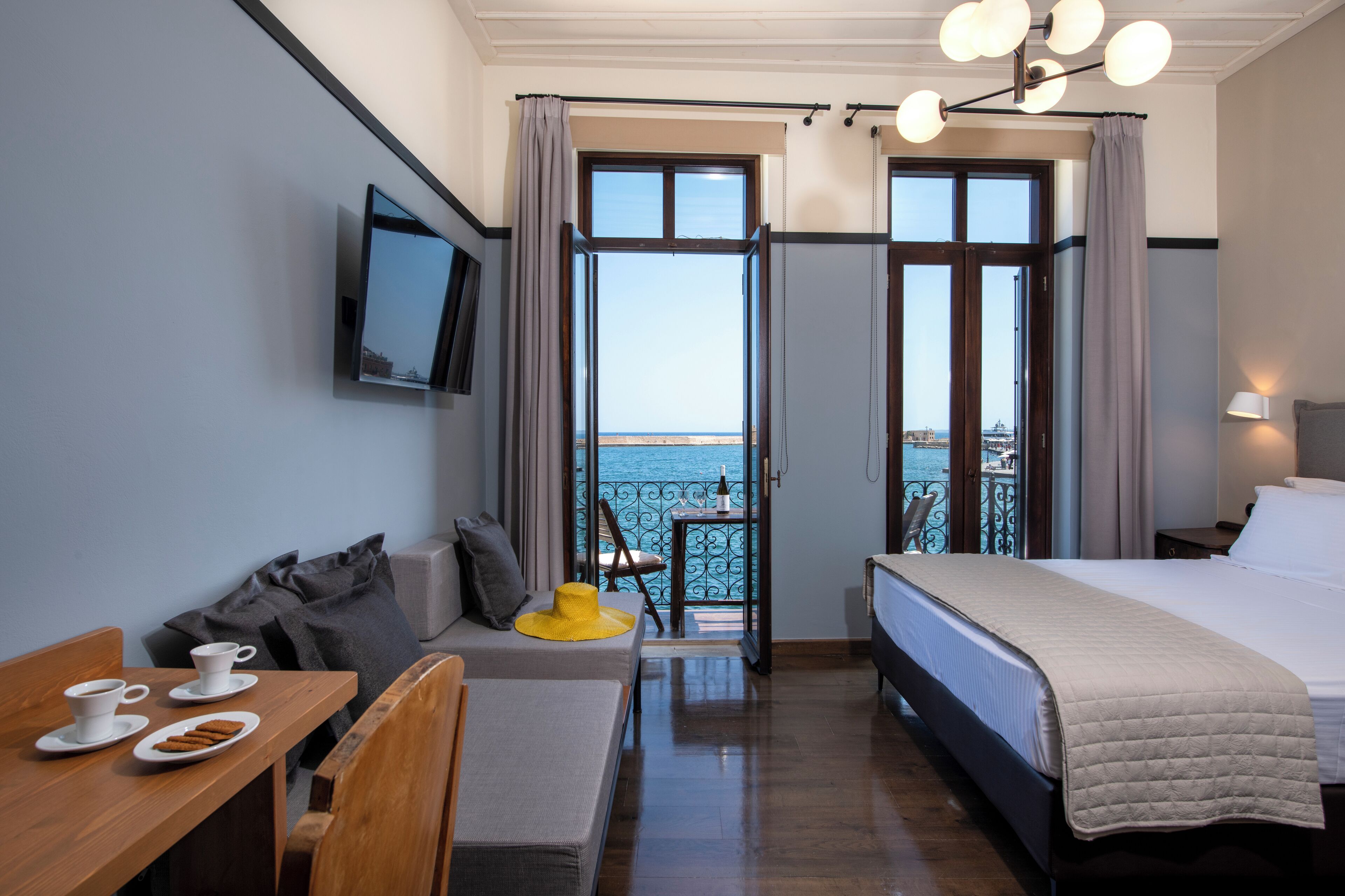 Mosaic Venetian Harbour Suites