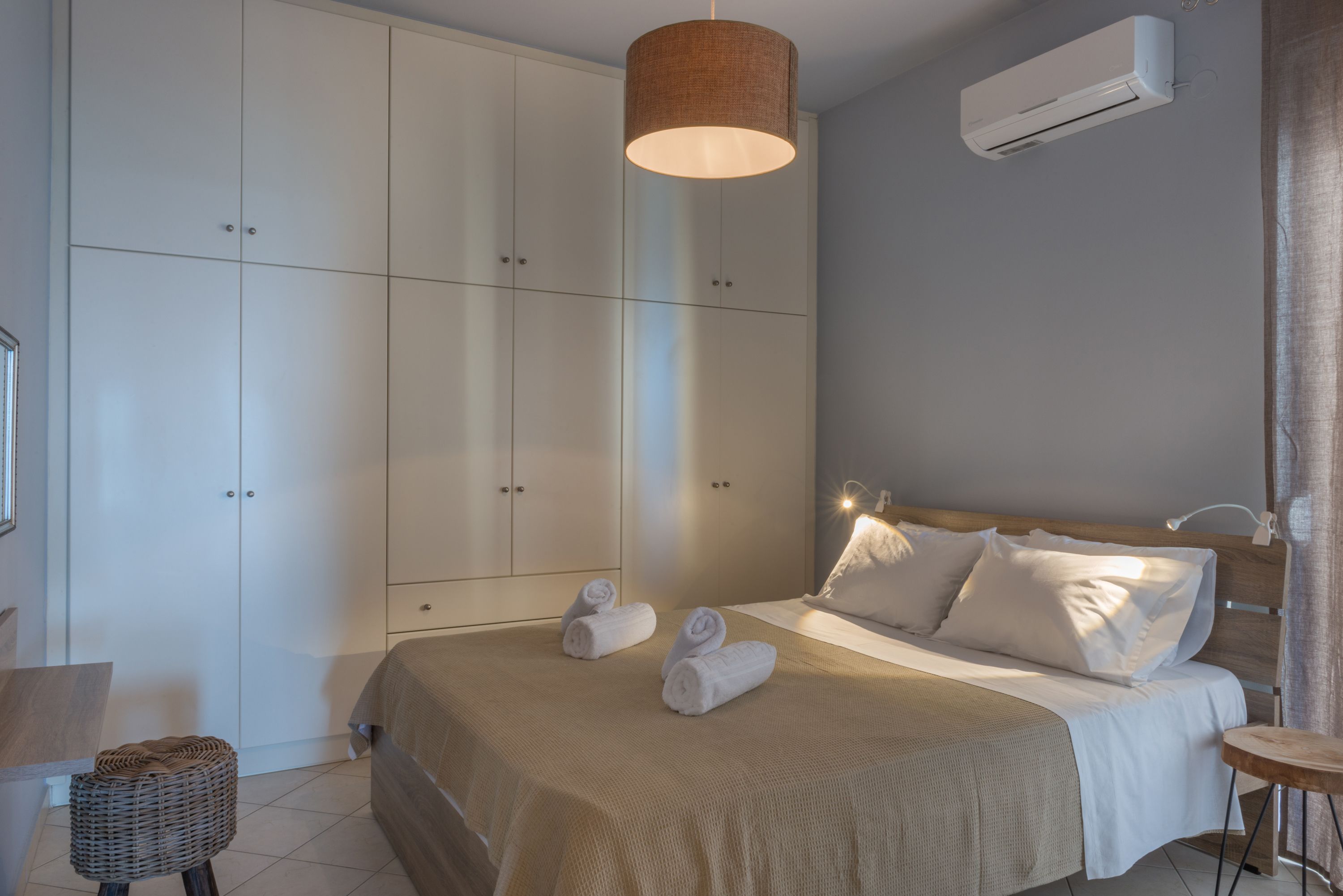 Nais Apartments & Studios
