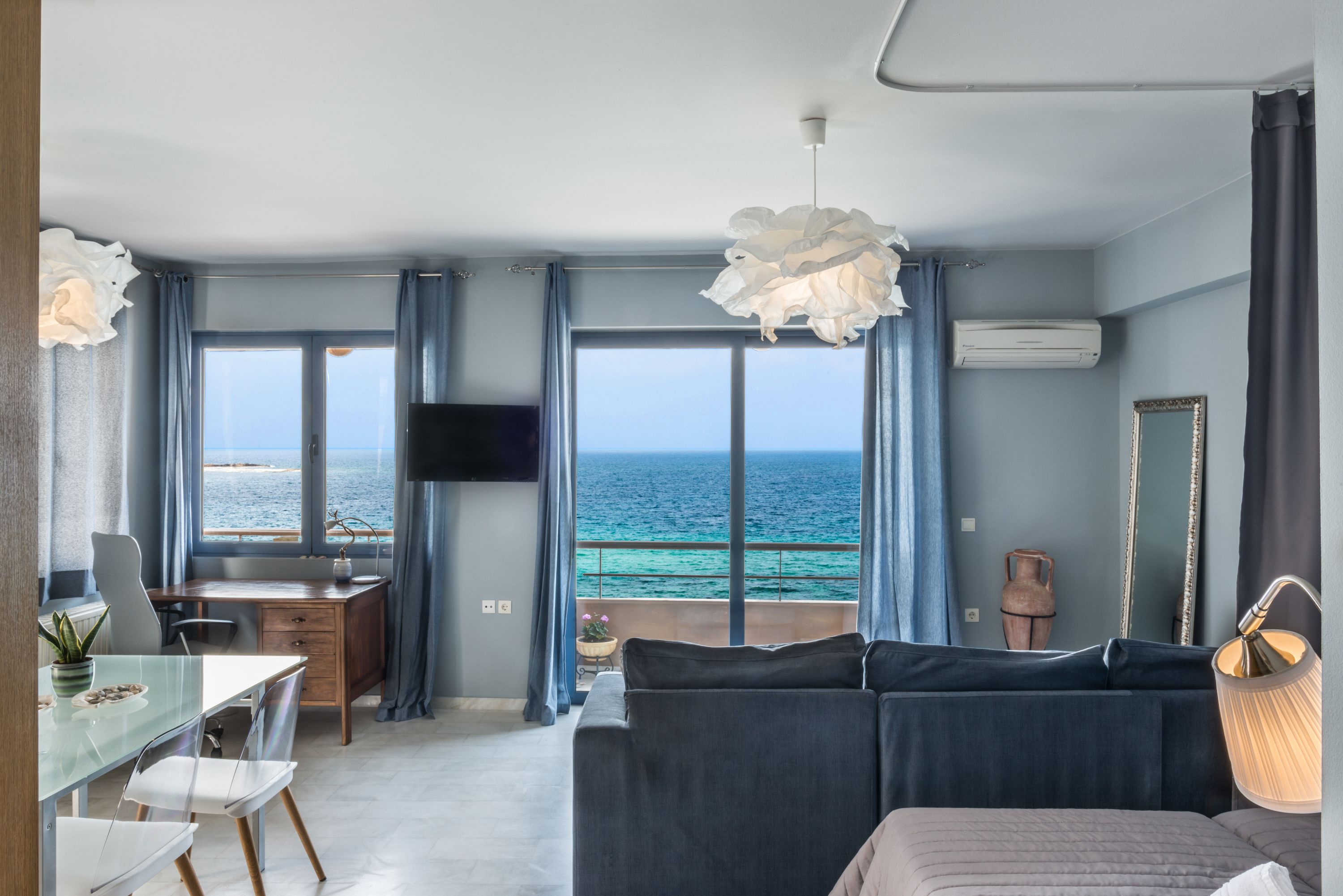 Nais Apartments & Studios