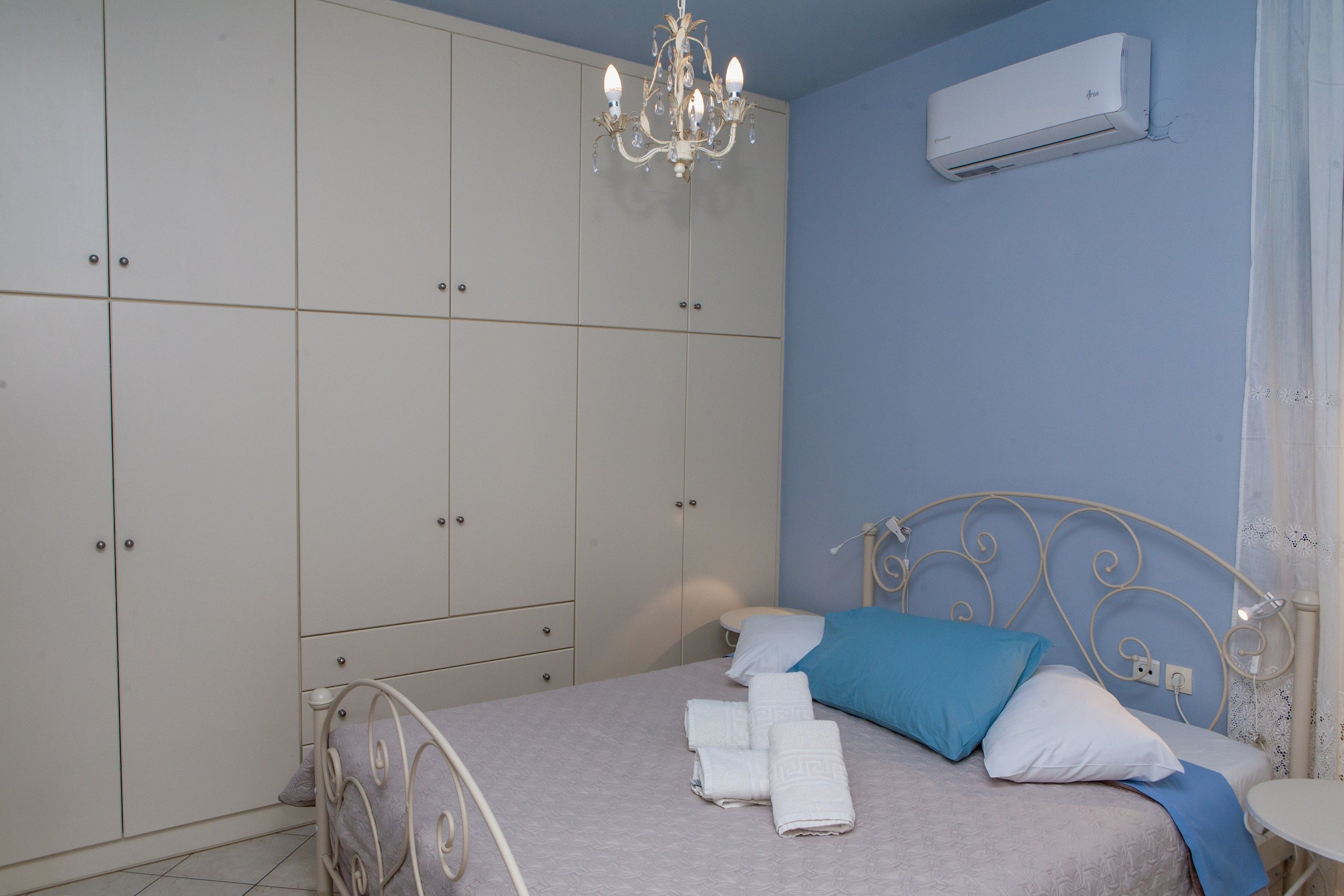 Nais Apartments & Studios