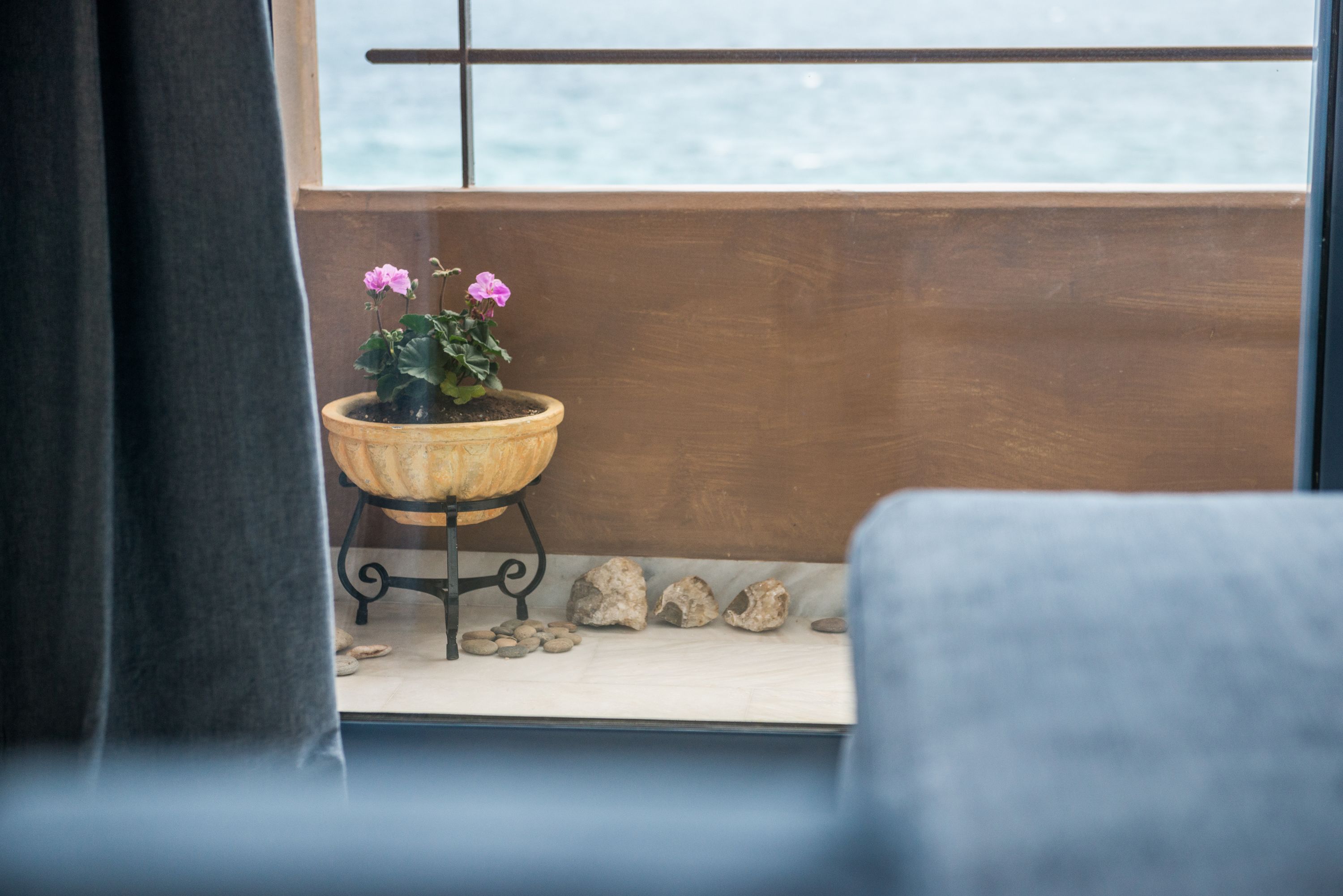 Nais Apartments & Studios