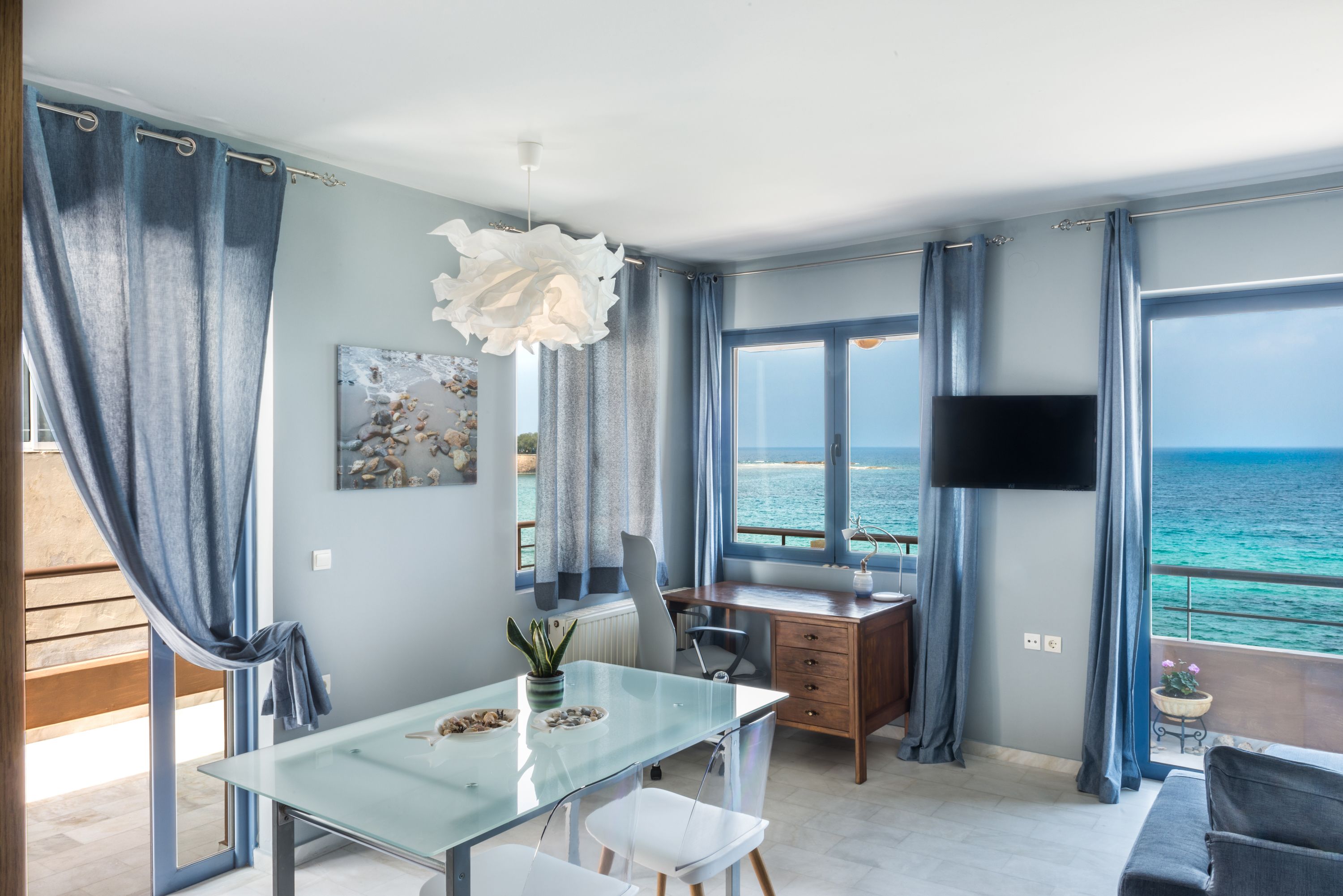 Nais Apartments & Studios