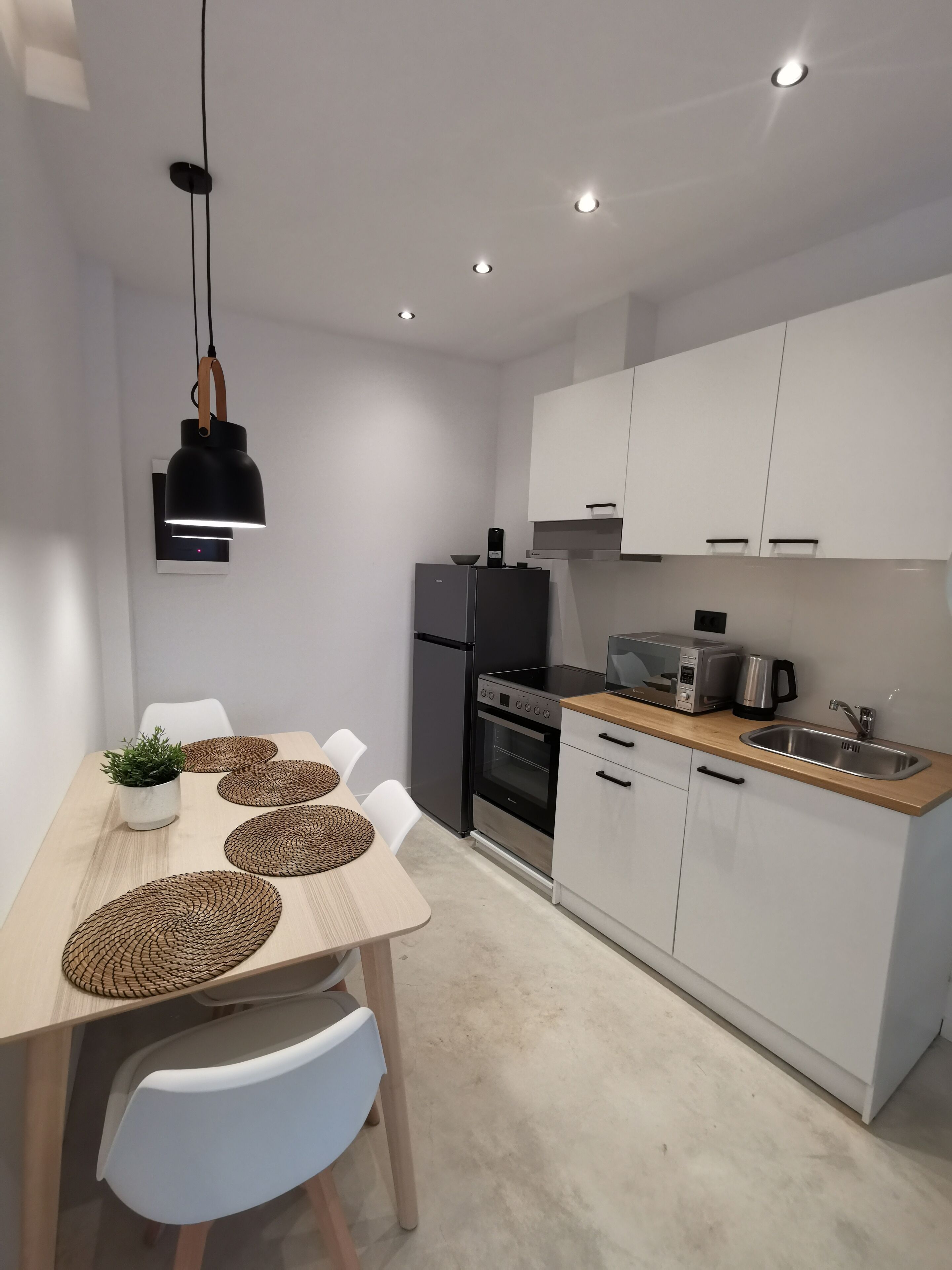 Nek Suites