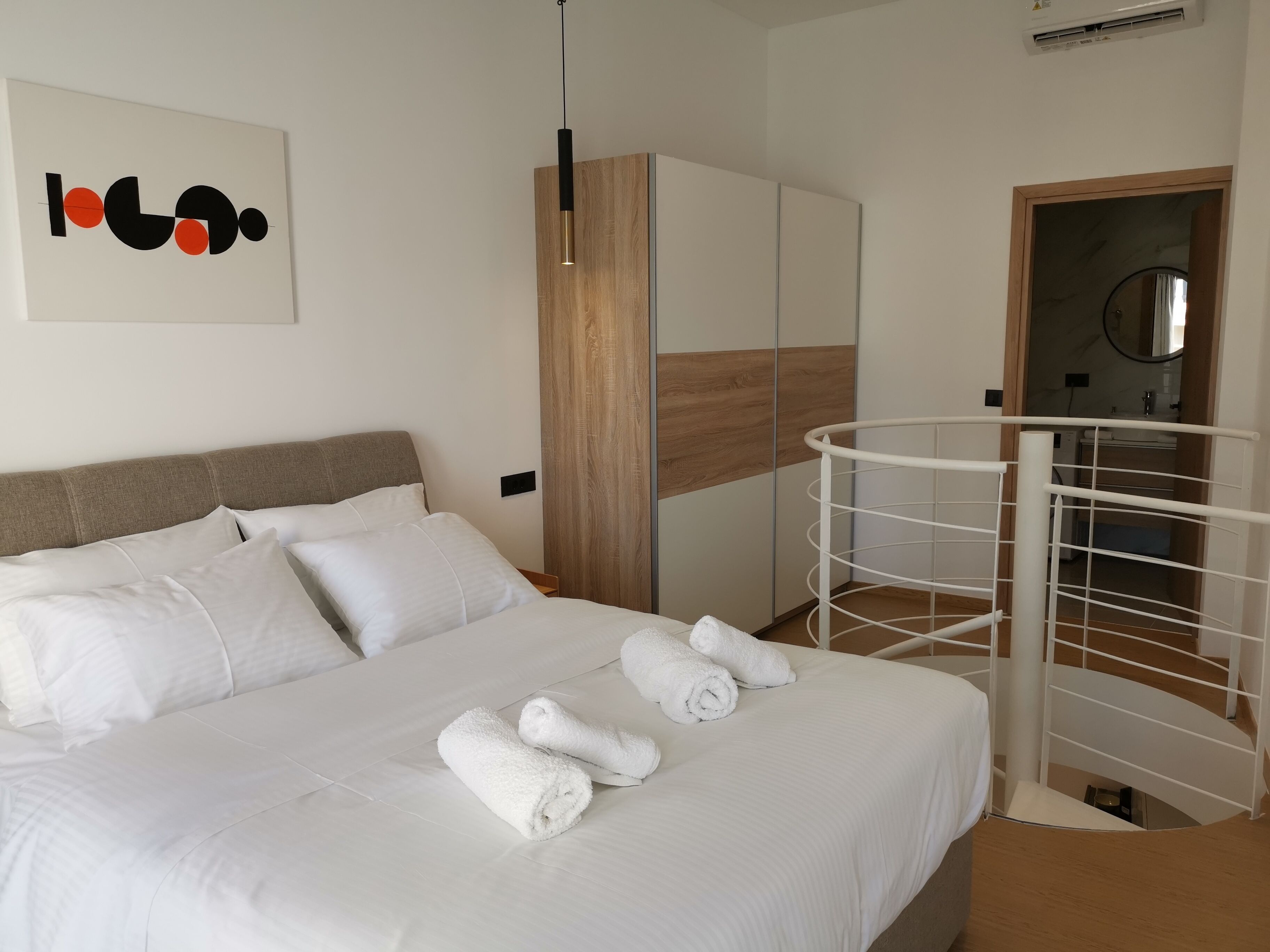 Nek Suites